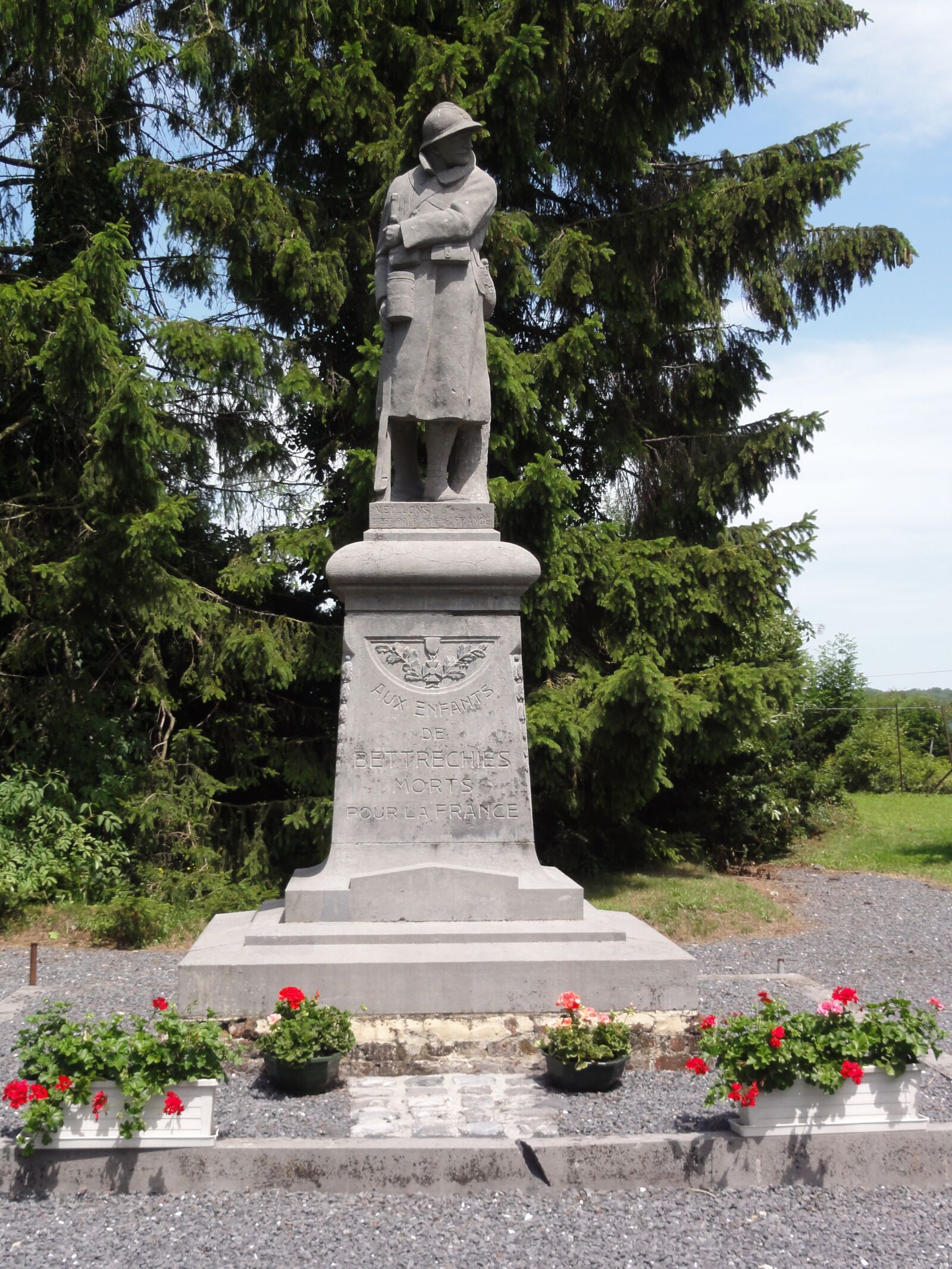 Sony DSC-HX5V sample photo. Bettrechies, war memorial, france photography