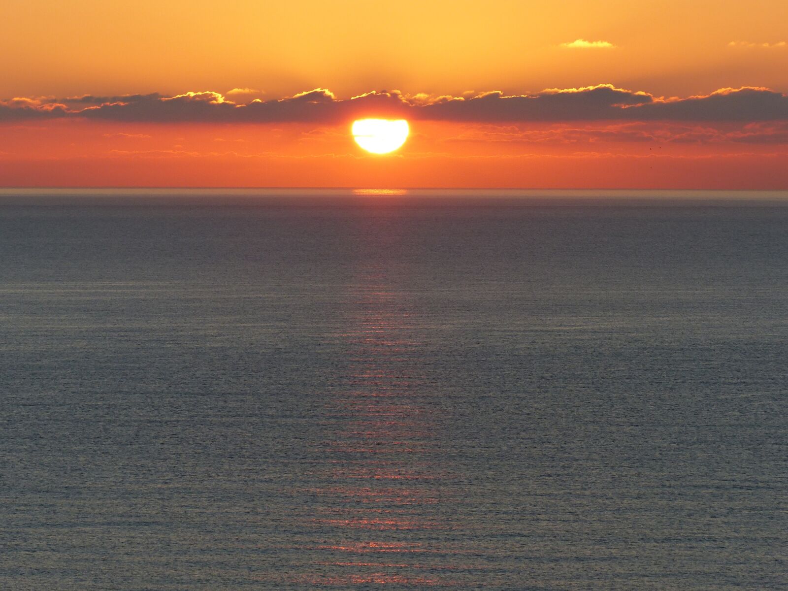 Panasonic Lumix DMC-FZ200 sample photo. Dawn, sea, sun photography