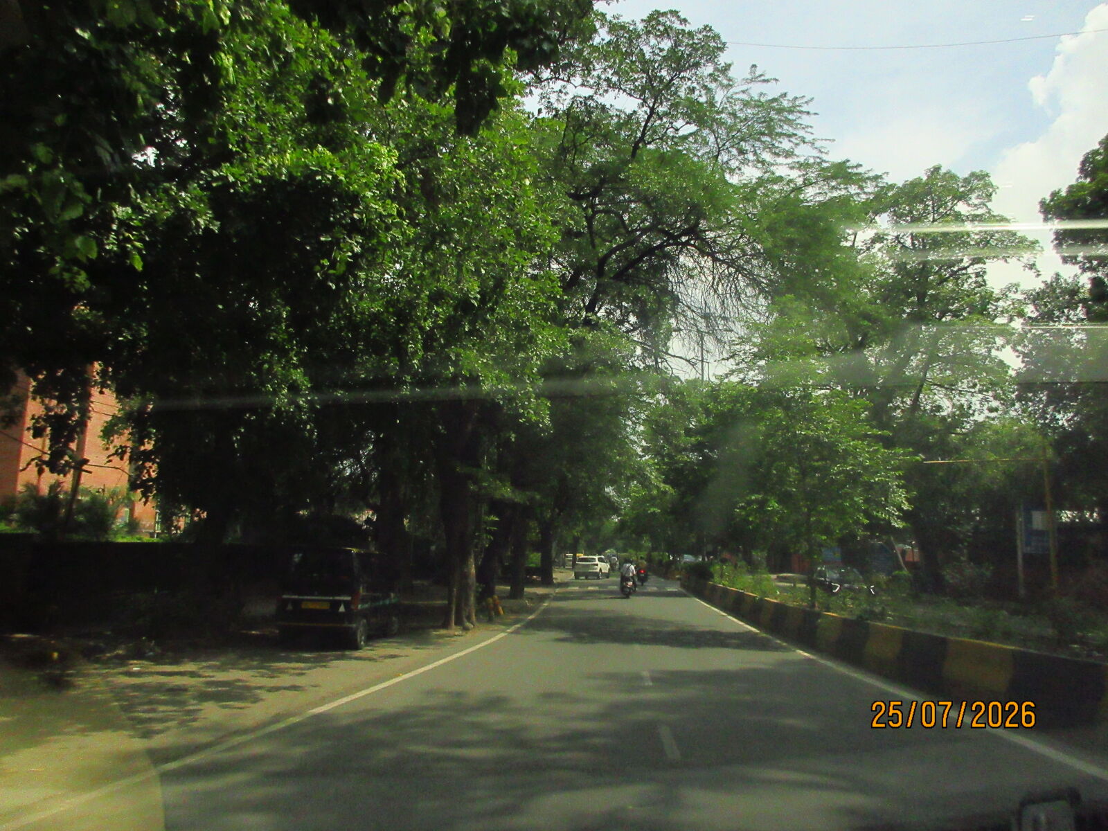 Canon PowerShot ELPH 360 HS (IXUS 285 HS / IXY 650) sample photo. Cut photography