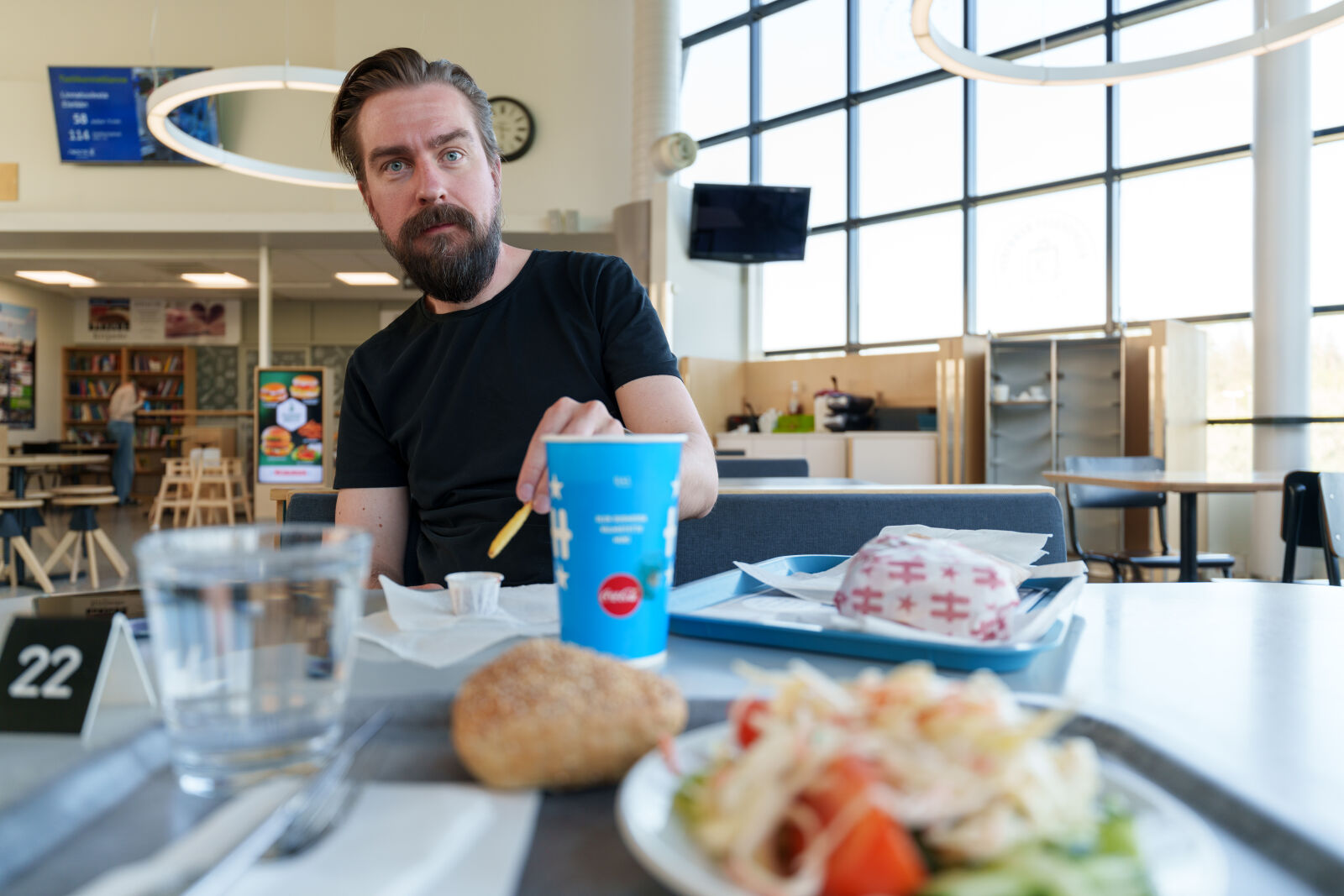 Sony a7R V sample photo. Quick lunch photography