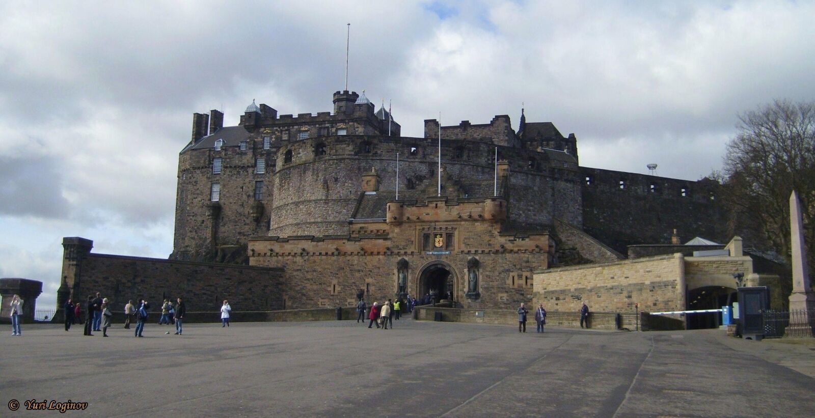 Samsung Digimax S700 / Kenox S700 / Digimax Cyber 730 sample photo. Edinburgh, castle, grampian, mountains photography