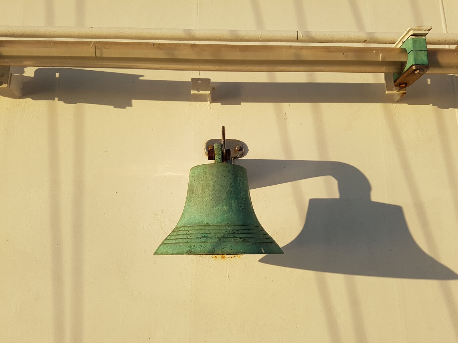 Samsung Galaxy S7 Edge sample photo. Ship bell, bell, maritime photography