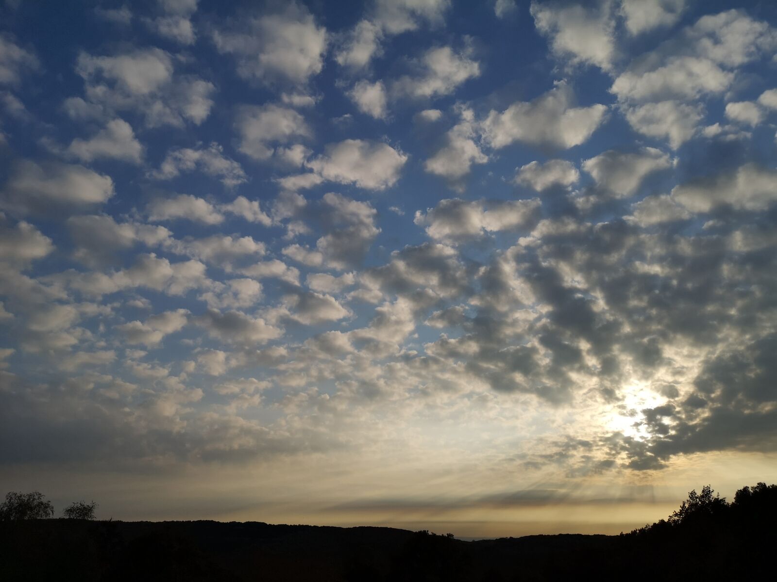 HUAWEI CLT-L09 sample photo. Clouds, nature photography