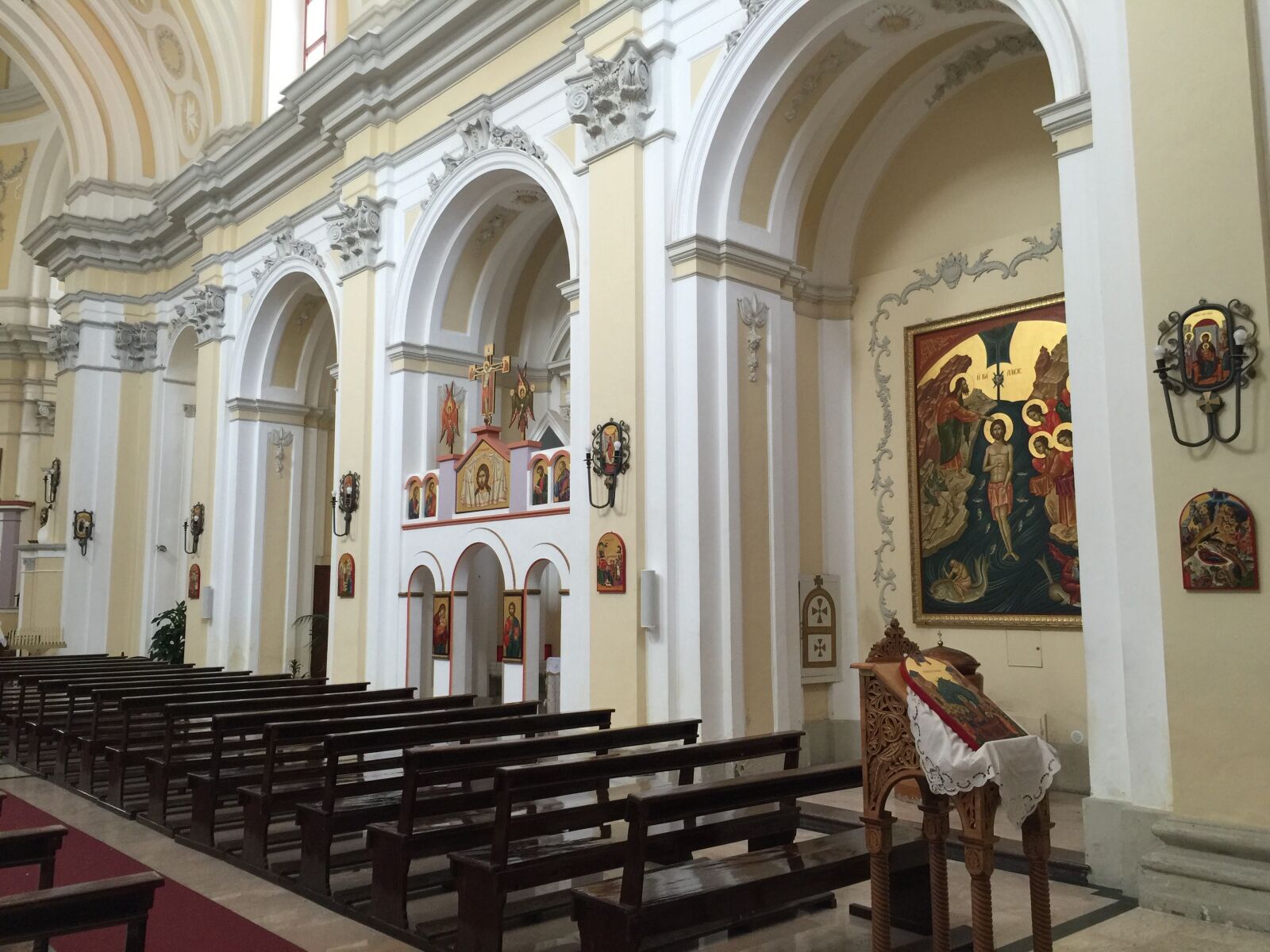 iPhone 6 Plus back camera 4.15mm f/2.2 sample photo. Italy, church, santa maria photography