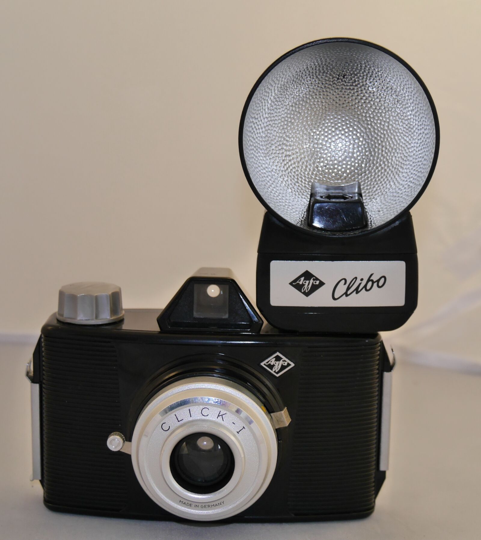 Panasonic Lumix DMC-G6 sample photo. Agfa click i lightning photography