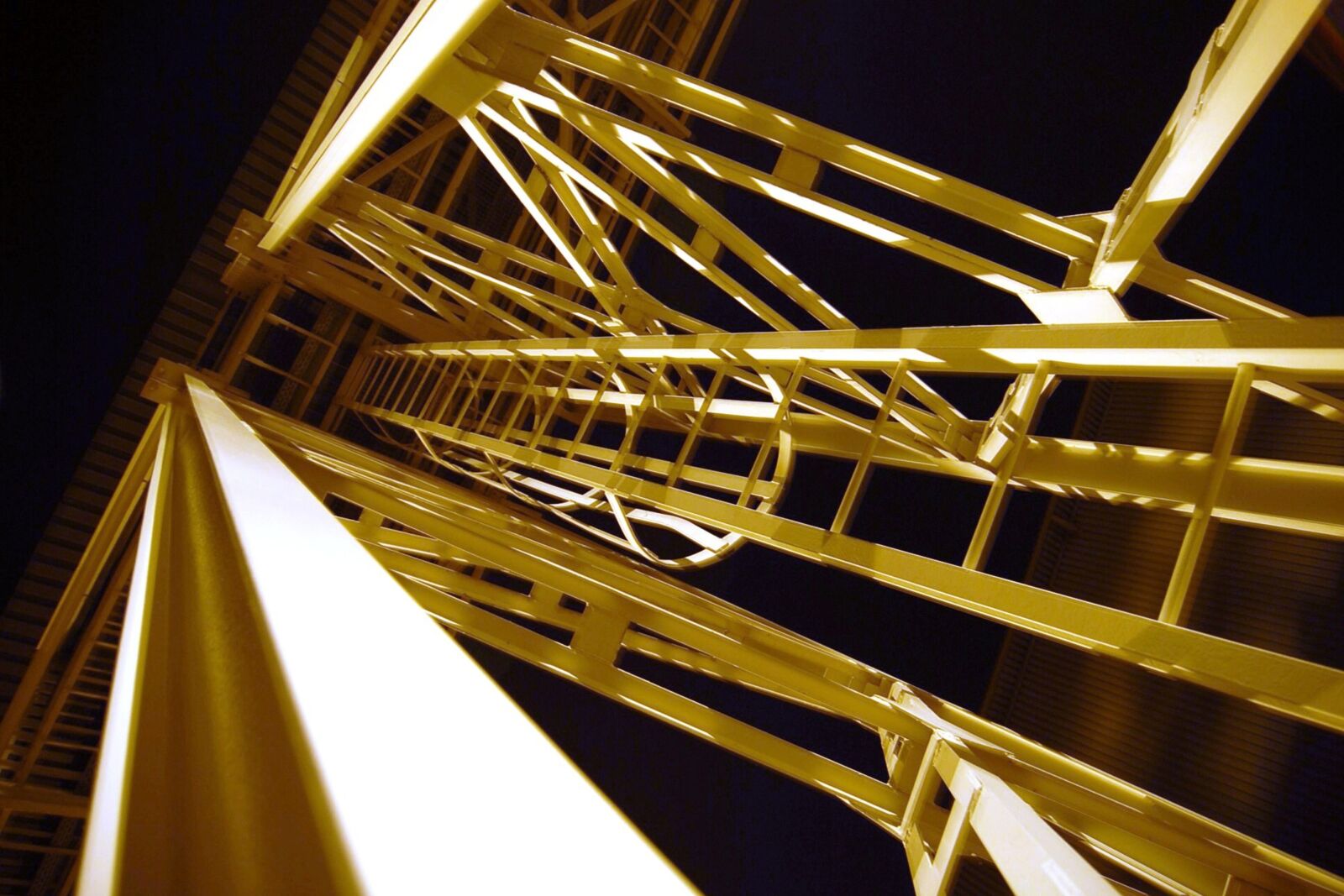 Nikon D200 sample photo. Steel, structure, escape photography