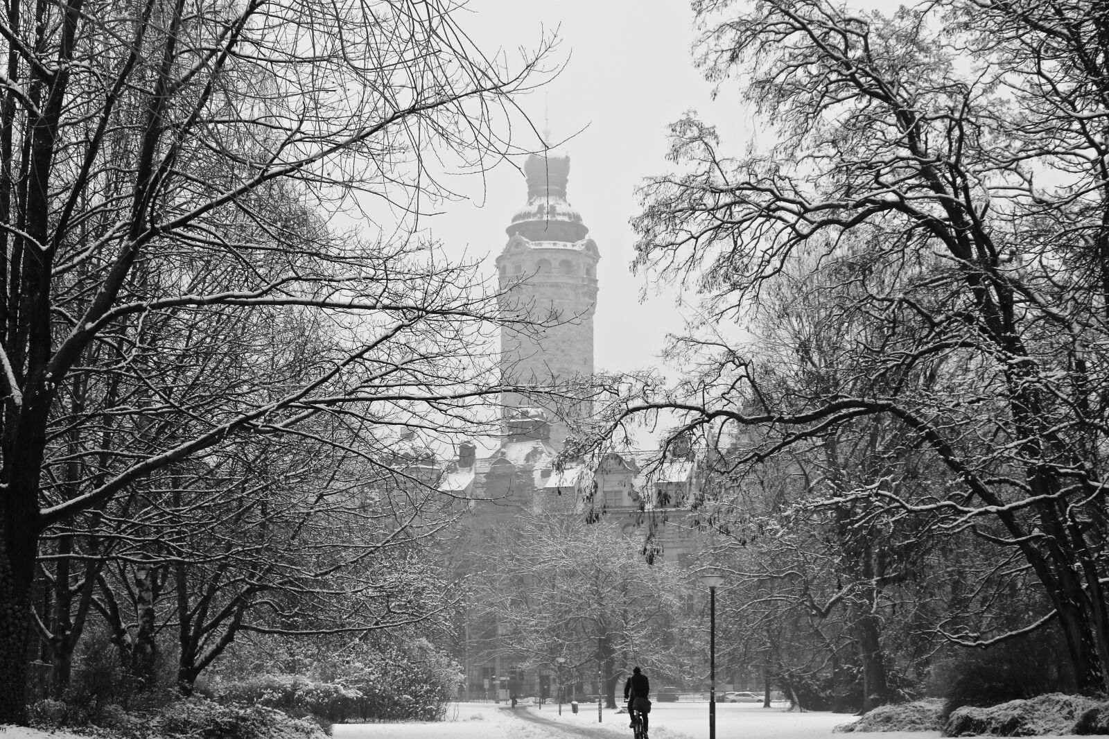 Canon EF 28-90mm f/4-5.6 sample photo. Leipzig, city, winter photography