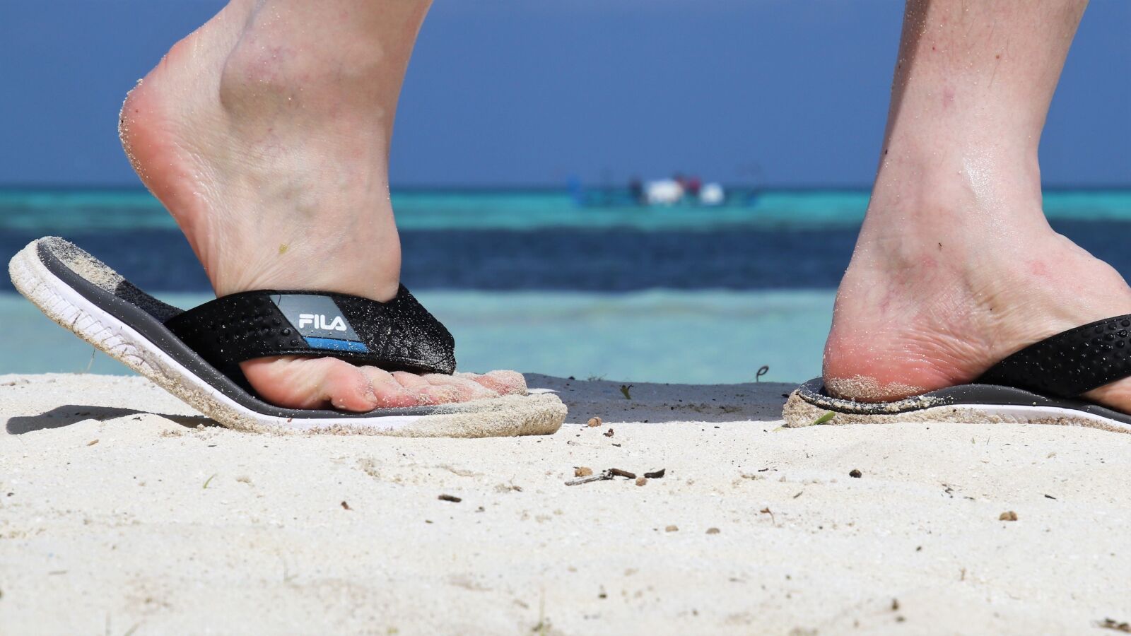 Canon EOS 80D sample photo. Maldives, sand, ocean photography