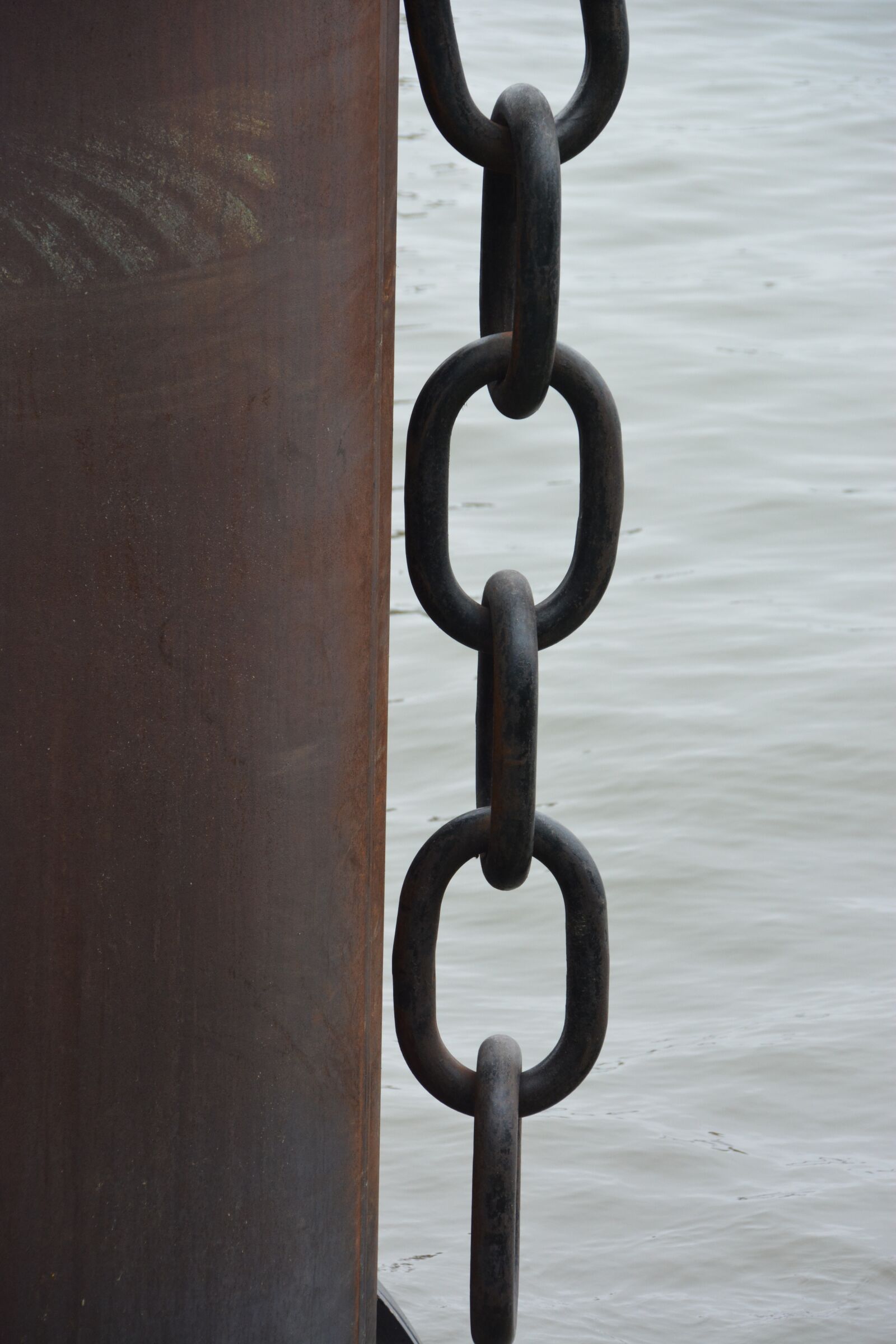 Nikon D7100 sample photo. Port of hamburg, chain photography