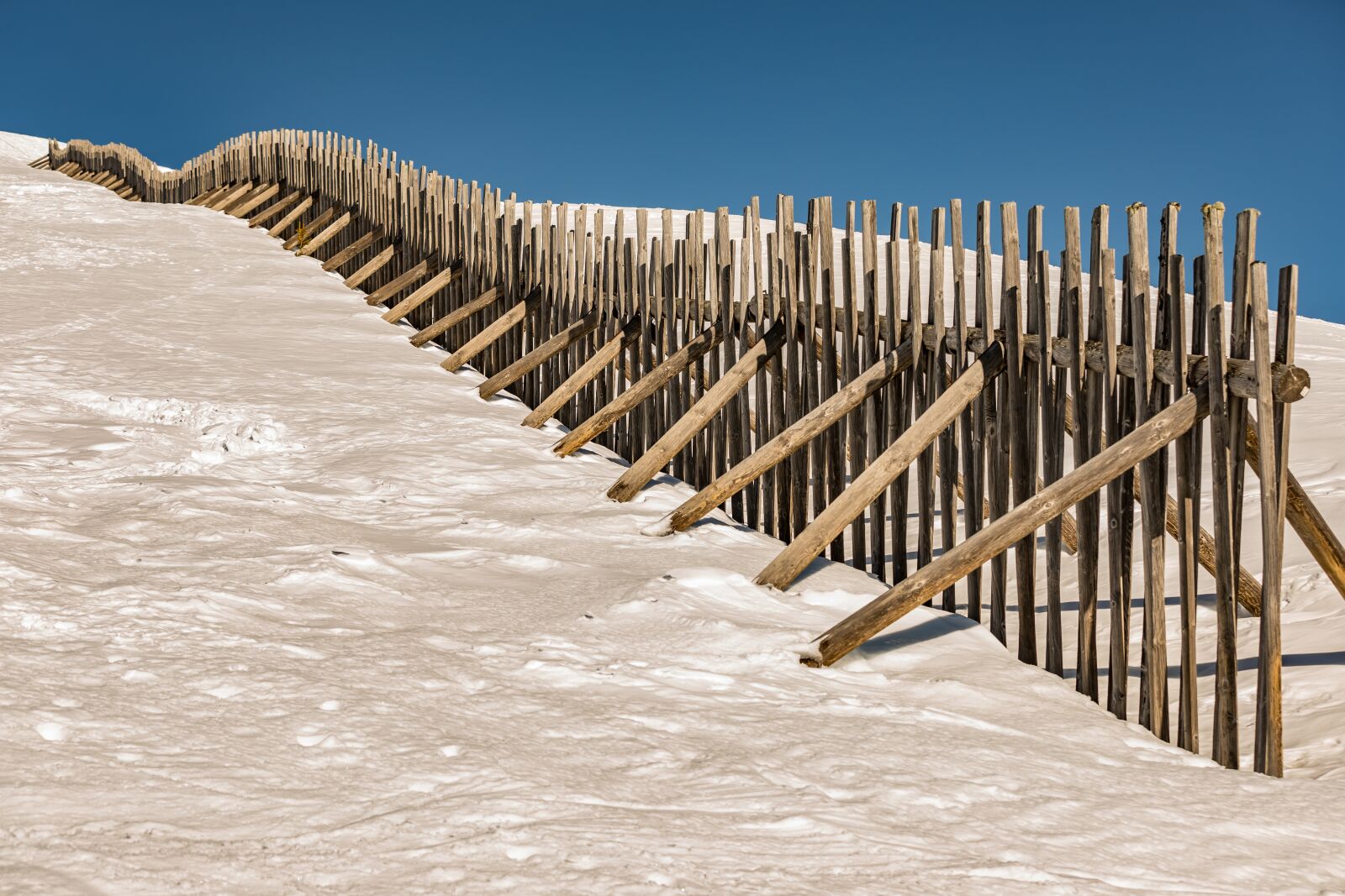 Canon EF 70-200mm F2.8L IS II USM sample photo. Mountain, avalanche protection, wind photography
