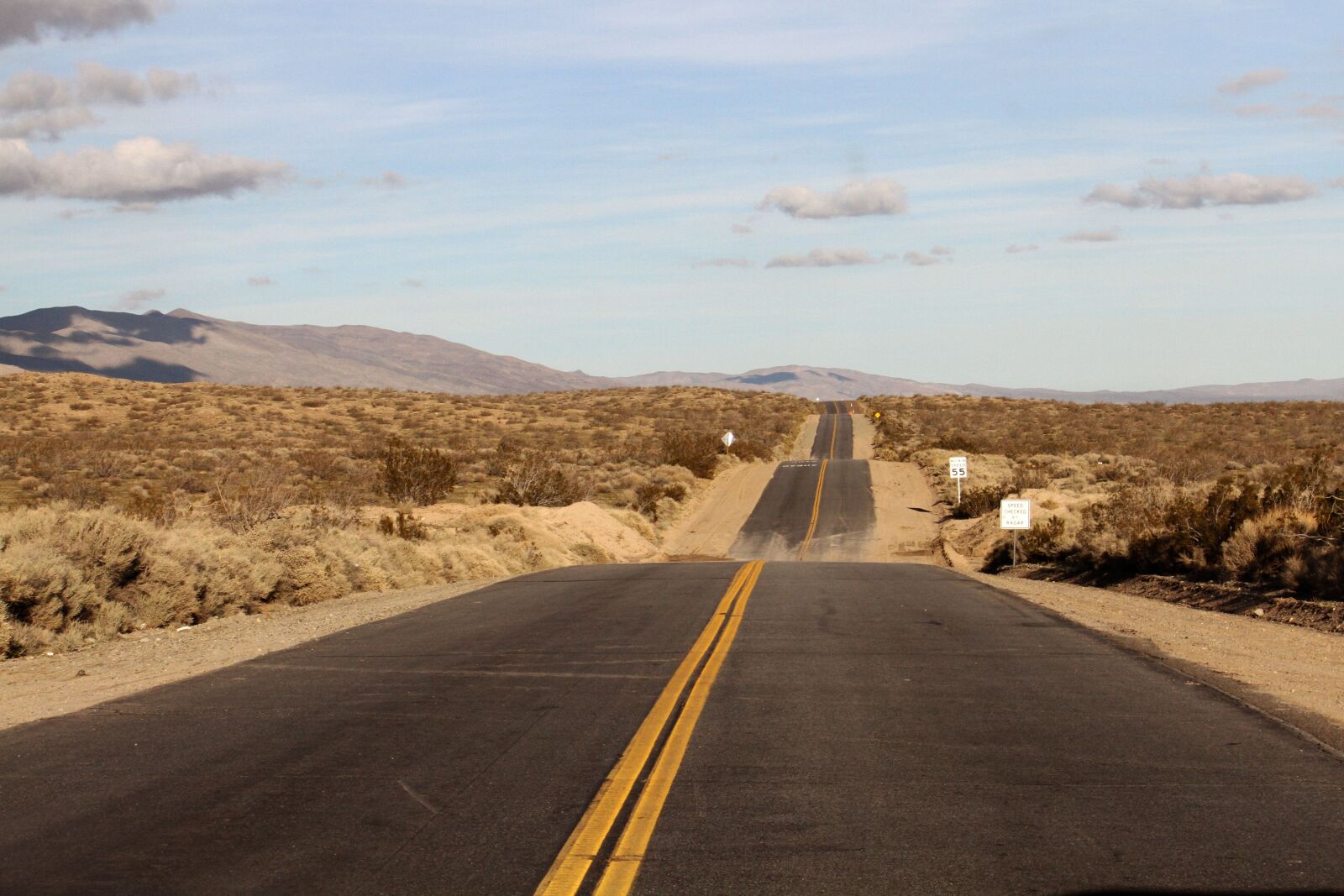Canon EOS 7D sample photo. Nevada, desert, road photography