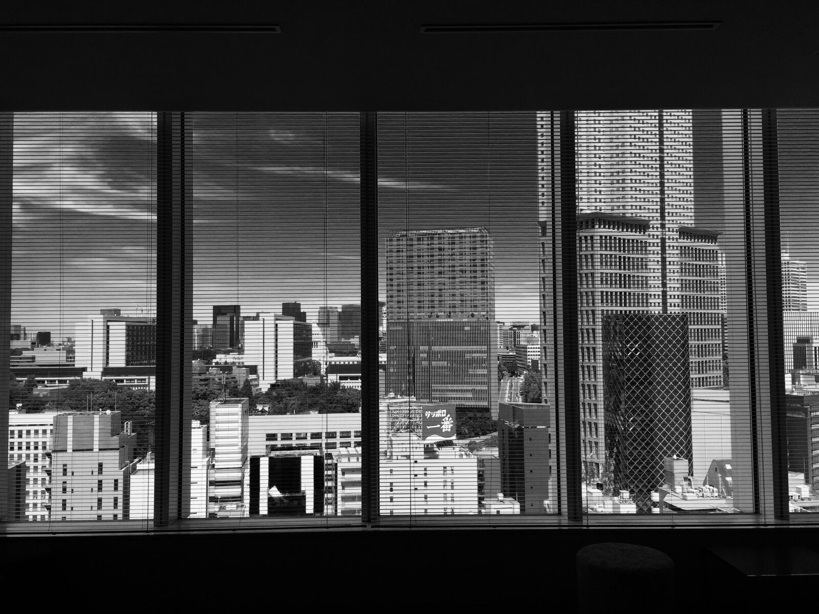 Apple iPhone 6 sample photo. Akasaka, bill, landscape photography