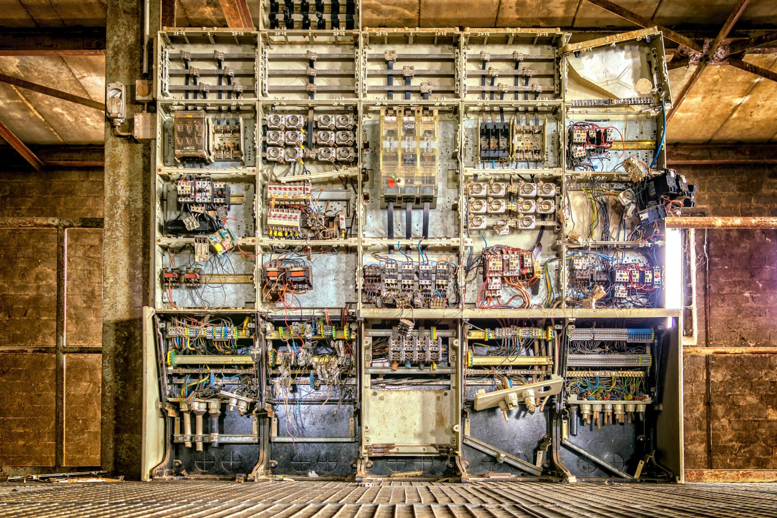 Nikon D3300 sample photo. Elektrik, control cabinet, lost photography