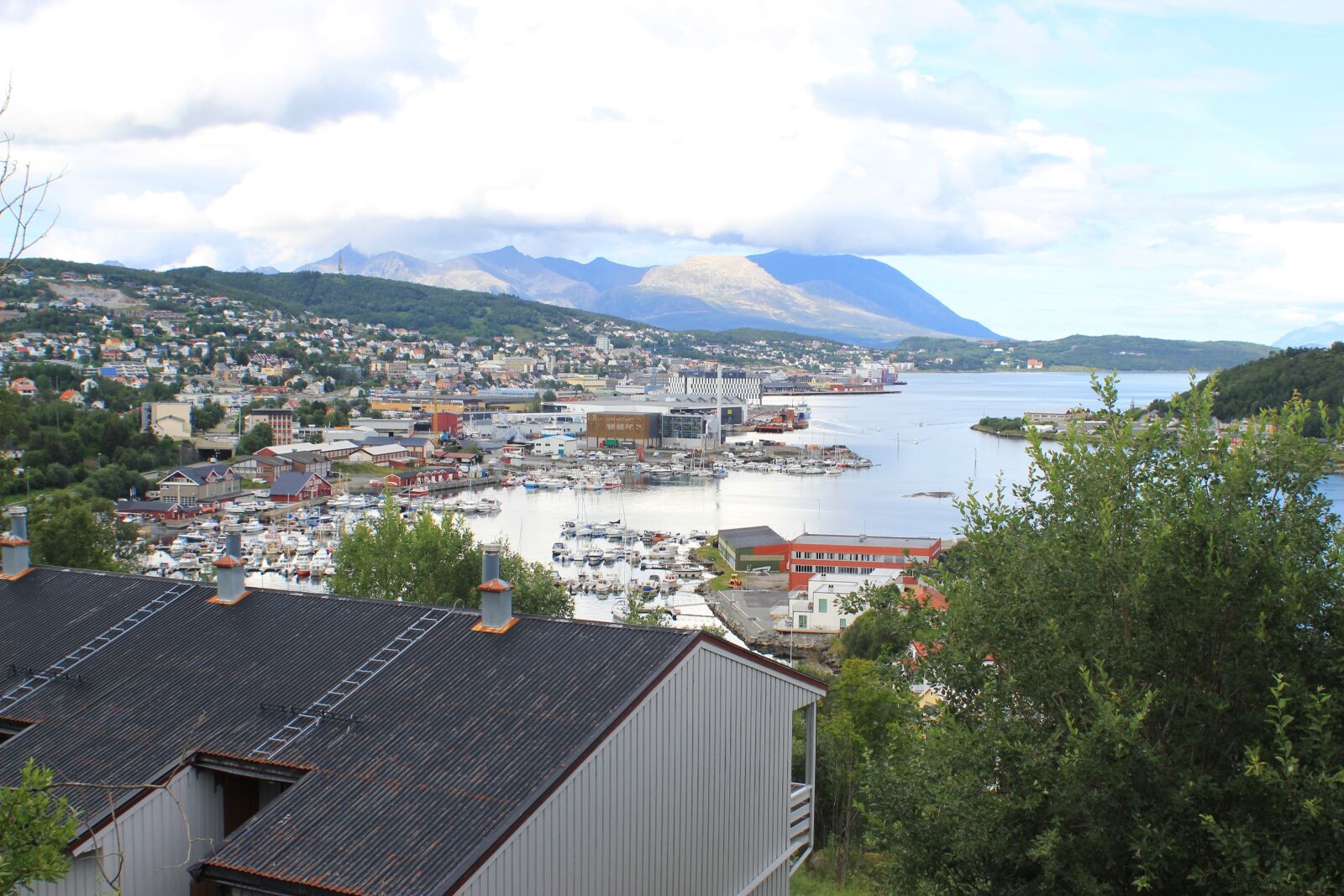 Canon EOS 550D (EOS Rebel T2i / EOS Kiss X4) sample photo. Harstad port, troms county photography
