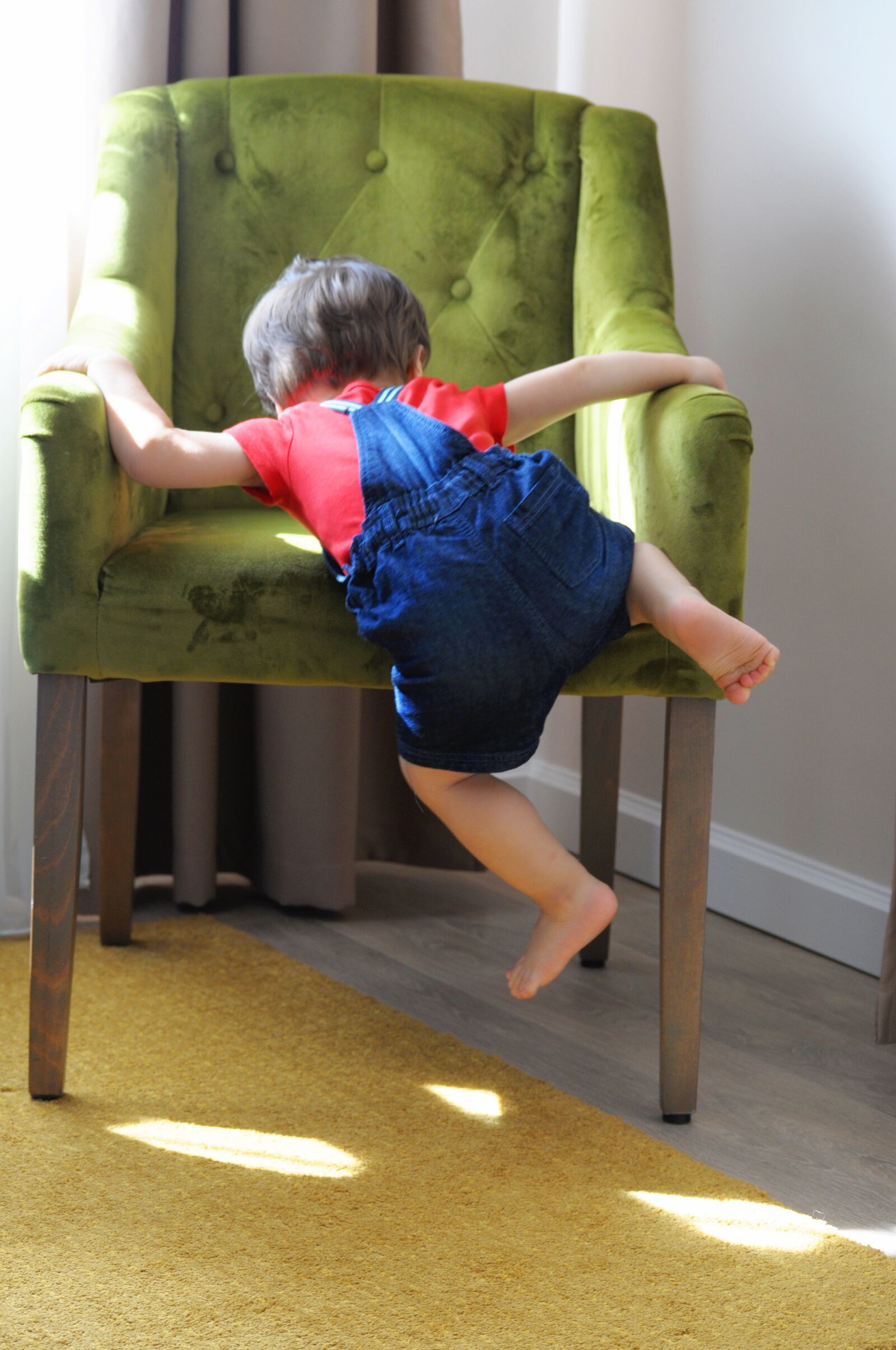 Nikon D5000 sample photo. Child, chair, cute photography