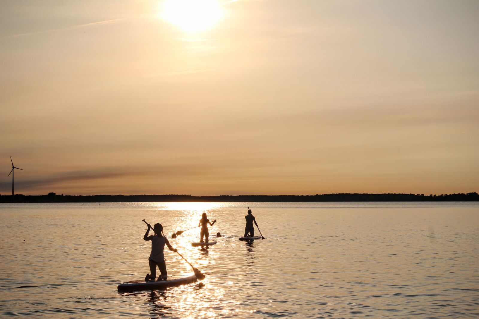 Canon EOS 600D (Rebel EOS T3i / EOS Kiss X5) sample photo. Stand up paddle, sunset photography