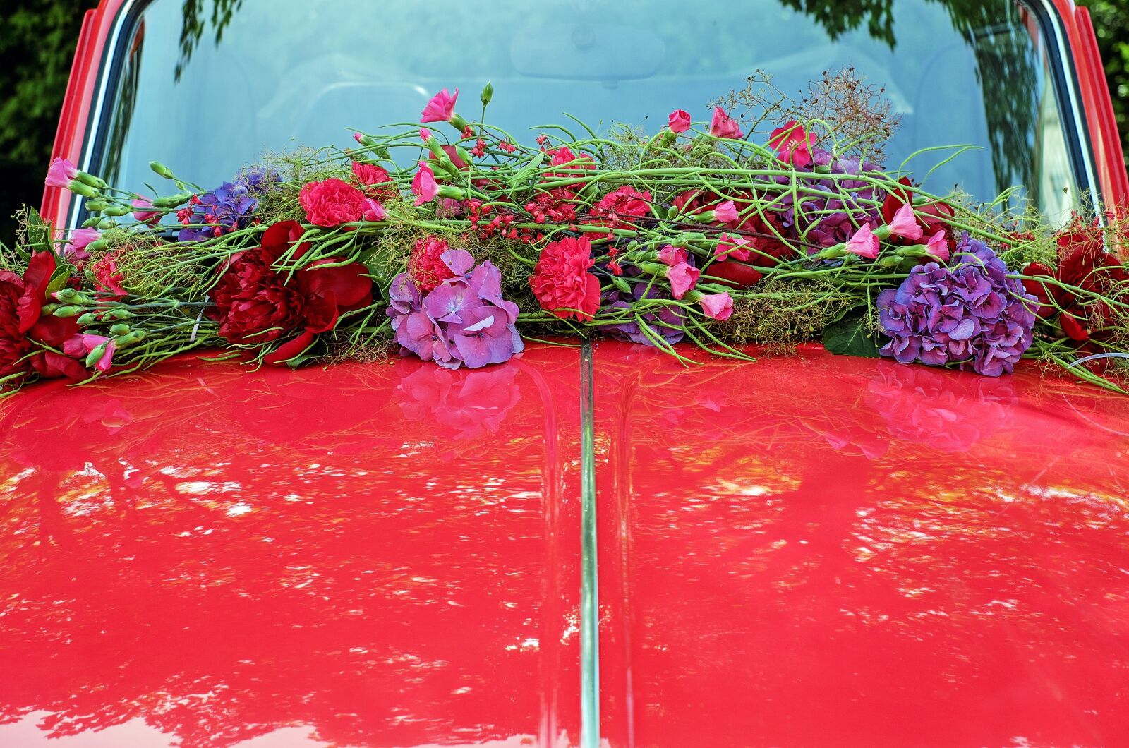 Fujifilm X-T10 + Fujifilm XF 35mm F1.4 R sample photo. Wedding car, wedding, auto photography