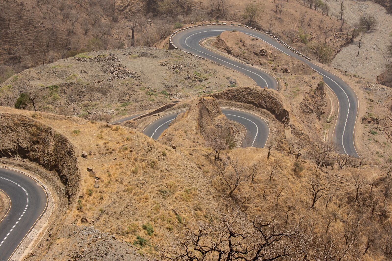 Canon EOS 7D Mark II sample photo. Ethiopia, africa, road photography