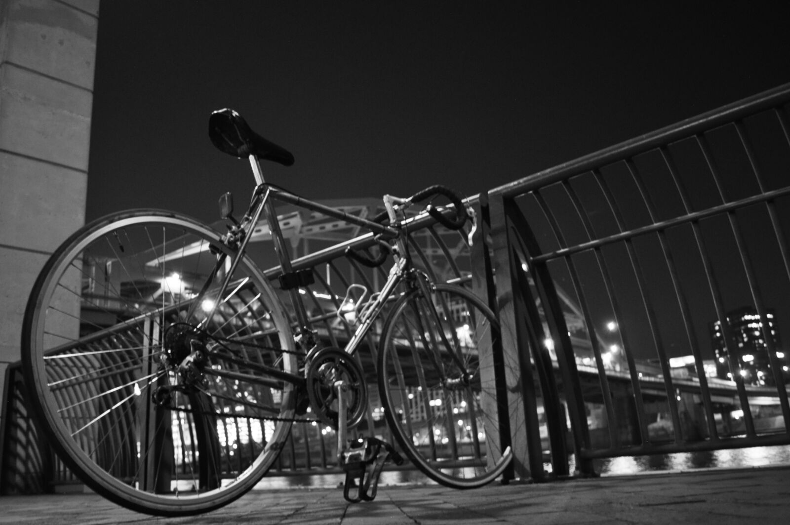 Nikon D5000 sample photo. Bicycle, bike, city, cyclist photography