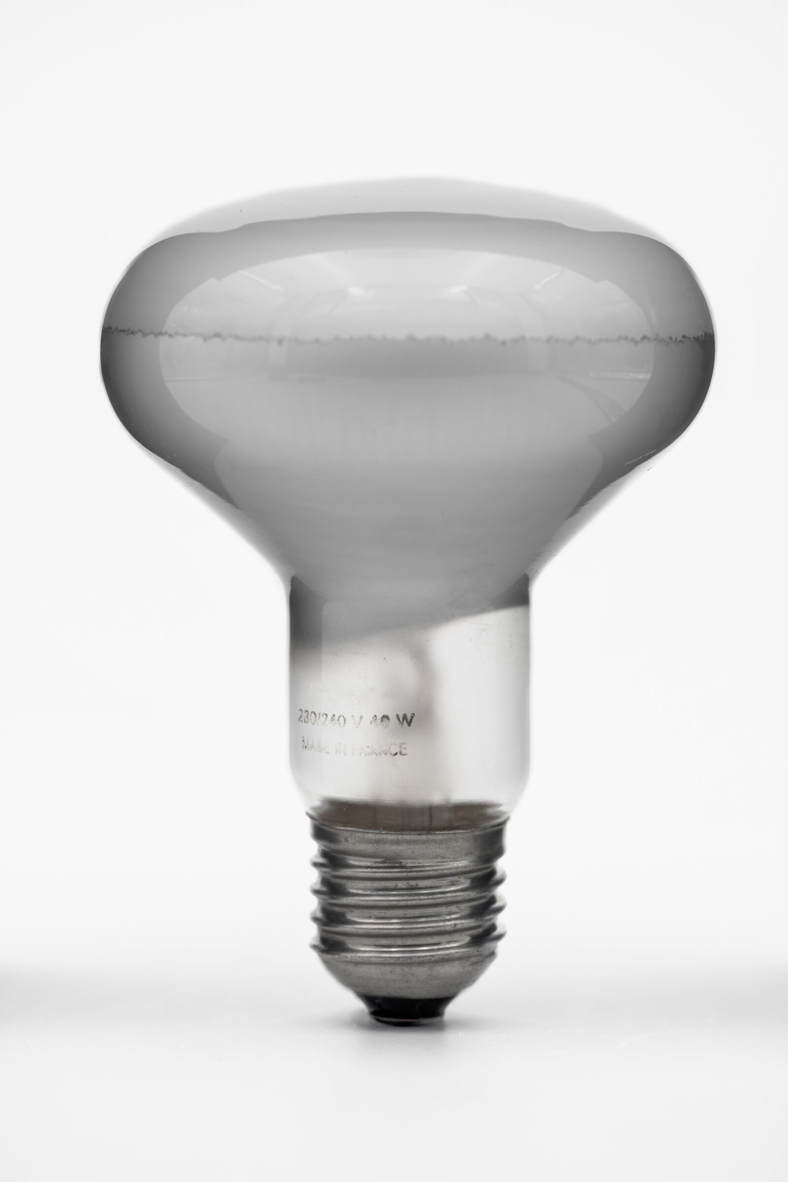 Fujifilm X-T2 + Fujifilm XF 80mm F2.8 R LM OIS WR Macro sample photo. Bulbs, light bulb, lamp photography