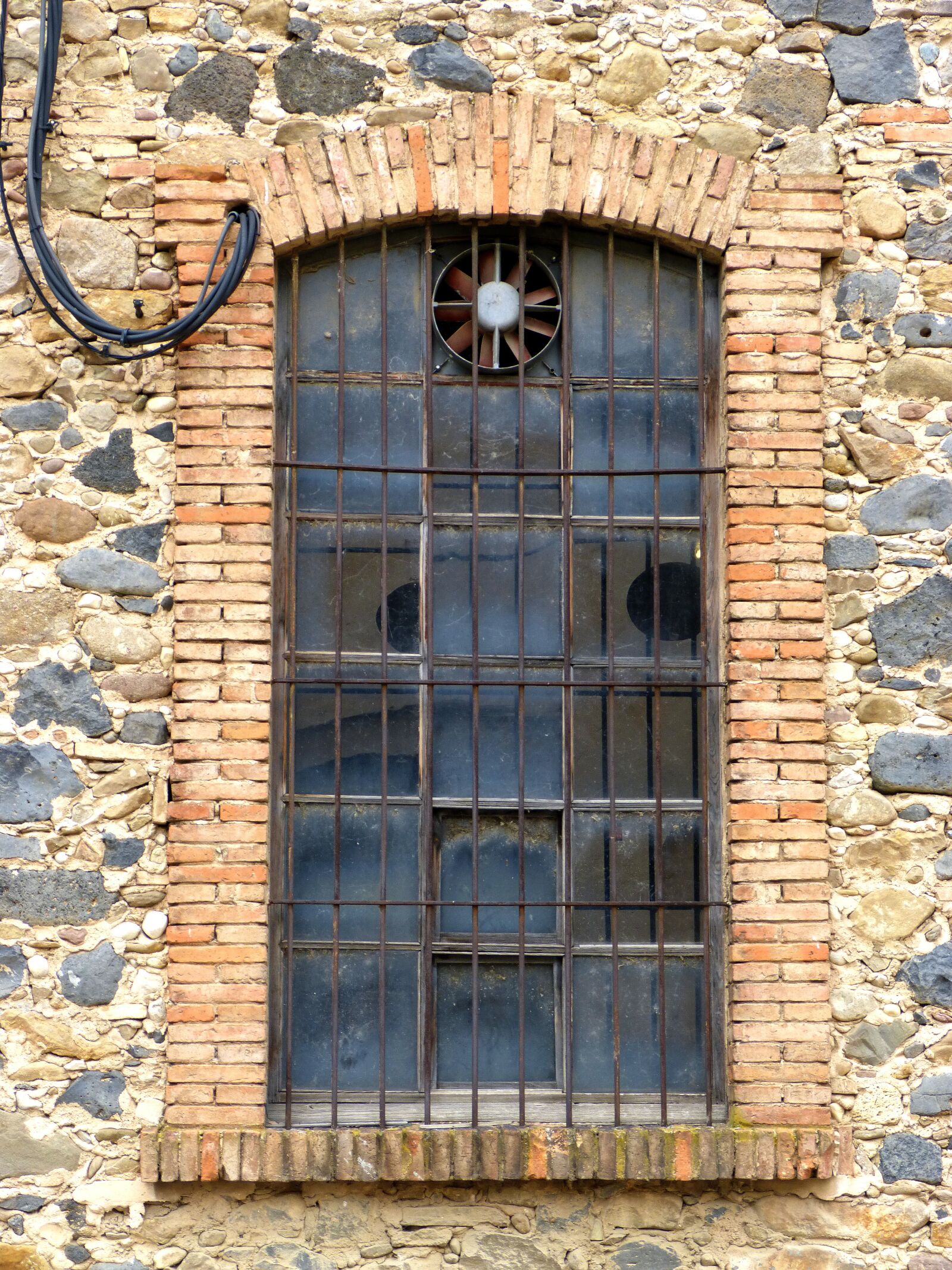 Panasonic DMC-FZ62 sample photo. Window, industrial architecture, freemasonry photography