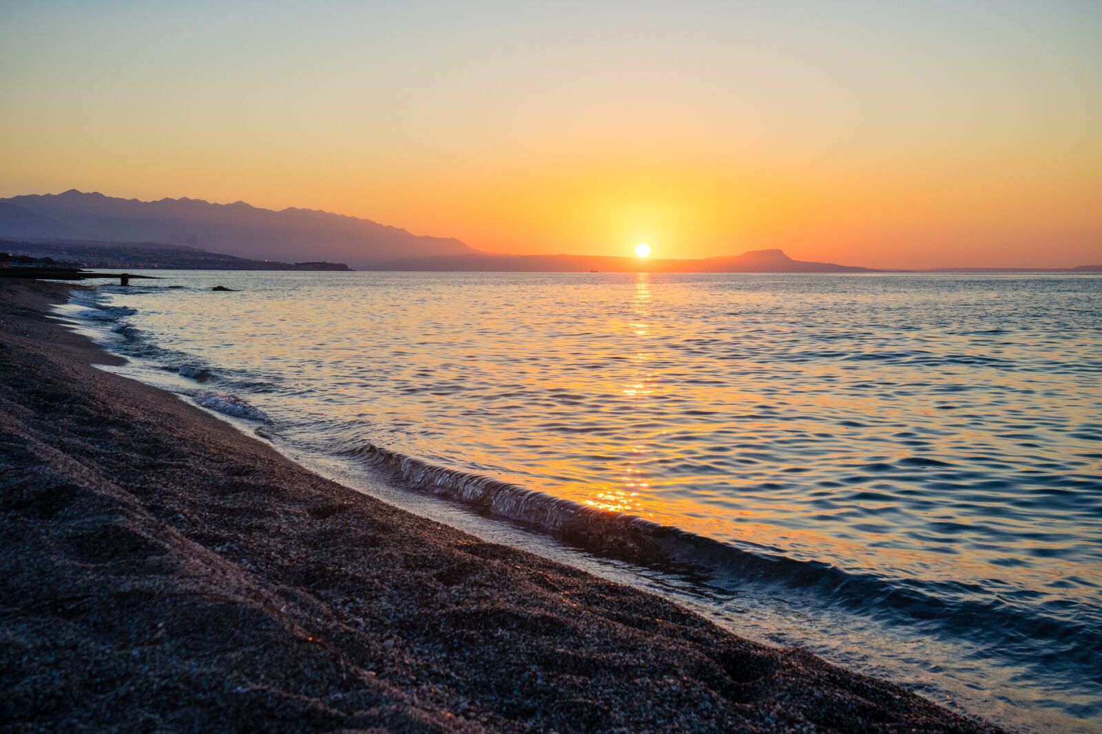 Sony a7 II + Sony FE 28-70mm F3.5-5.6 OSS sample photo. Seascape, beach, sunset photography