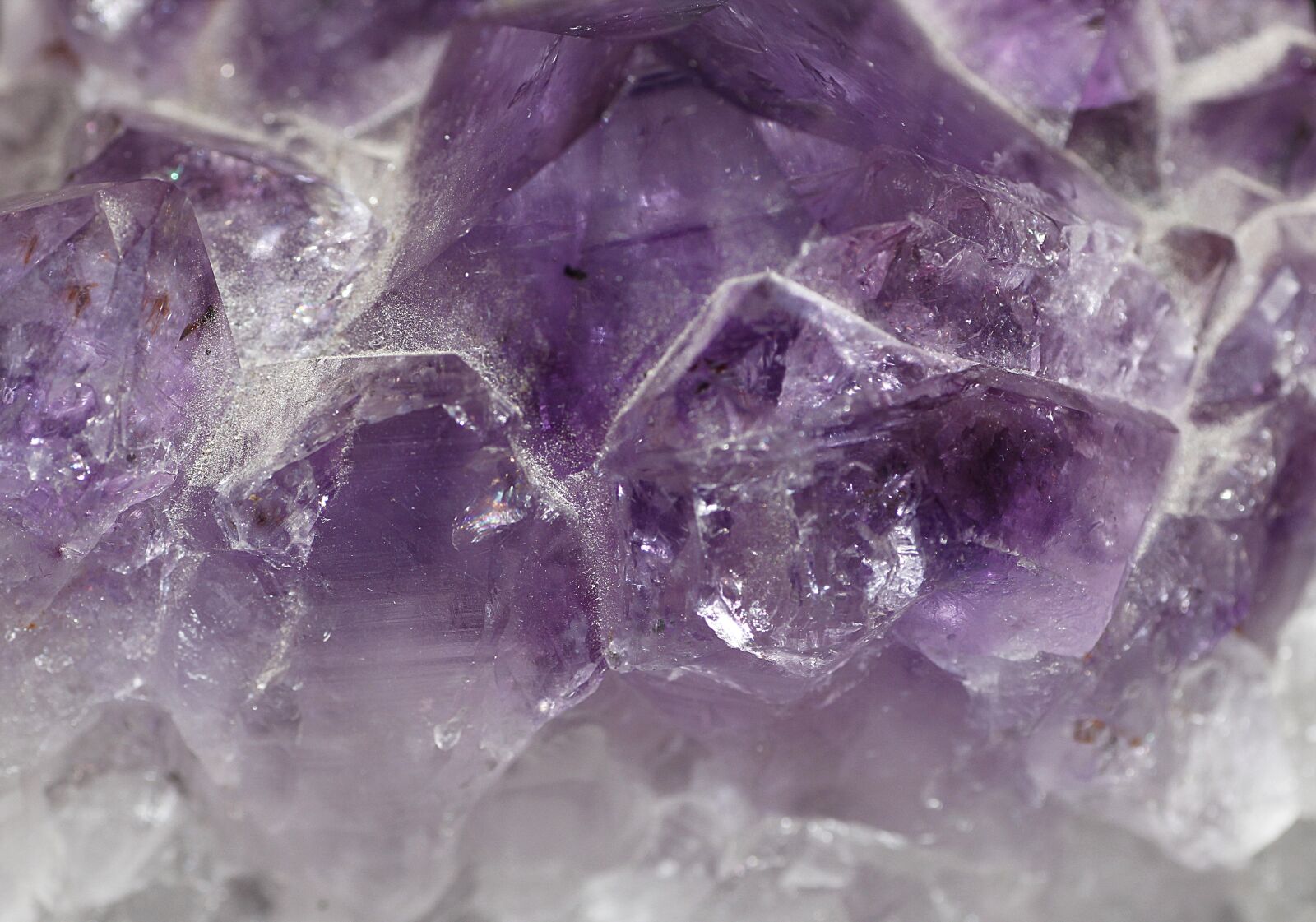 Canon EOS 600D (Rebel EOS T3i / EOS Kiss X5) sample photo. Gem, amethyst, purple photography