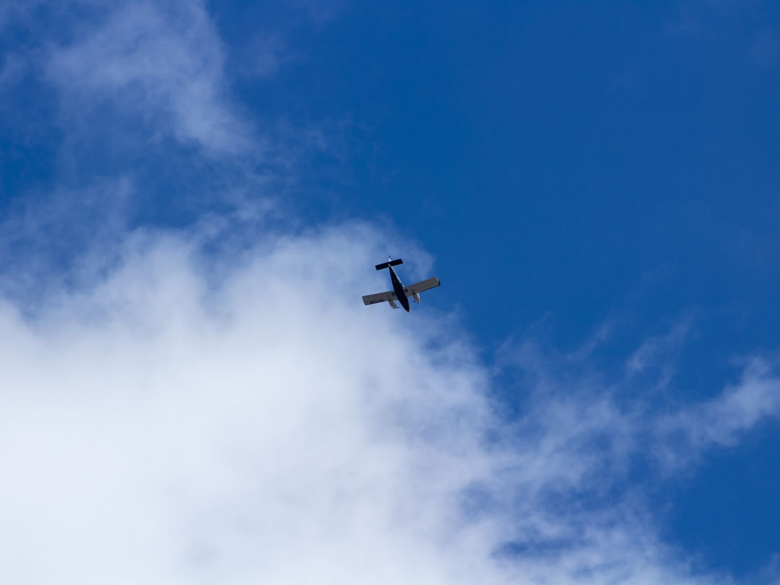 Canon EF75-300mm f/4-5.6 sample photo. Flying, power, aircraft photography