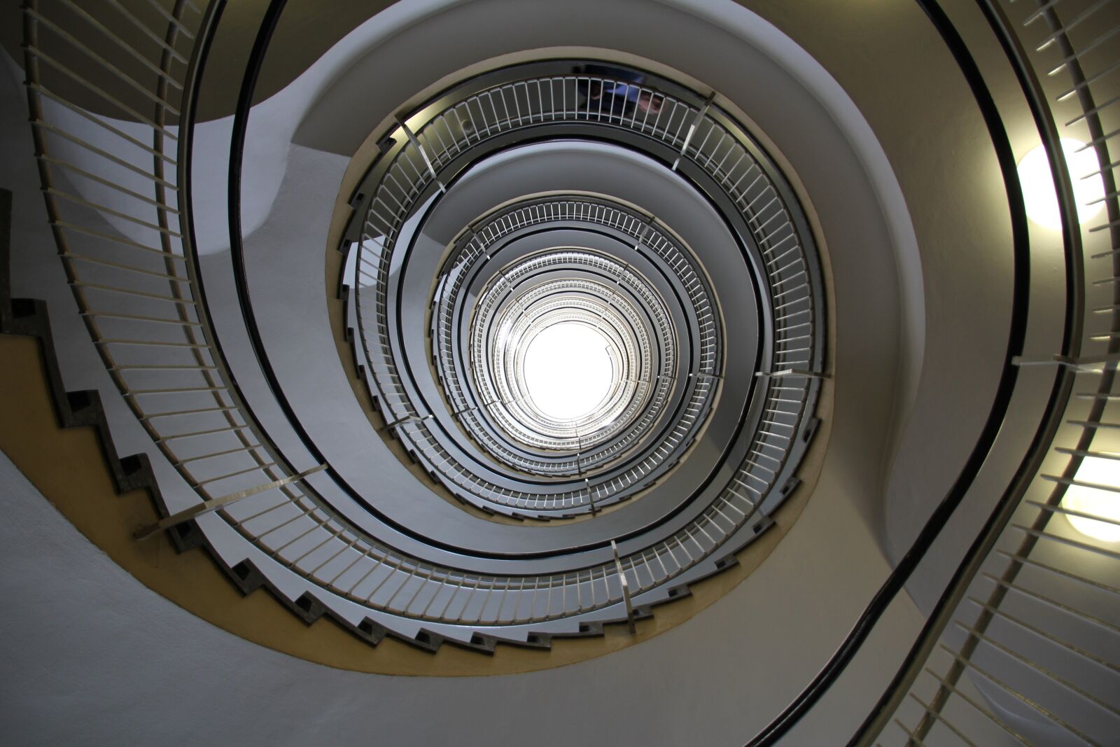 Canon EOS 60D sample photo. Spiral staircase, stairs, round photography