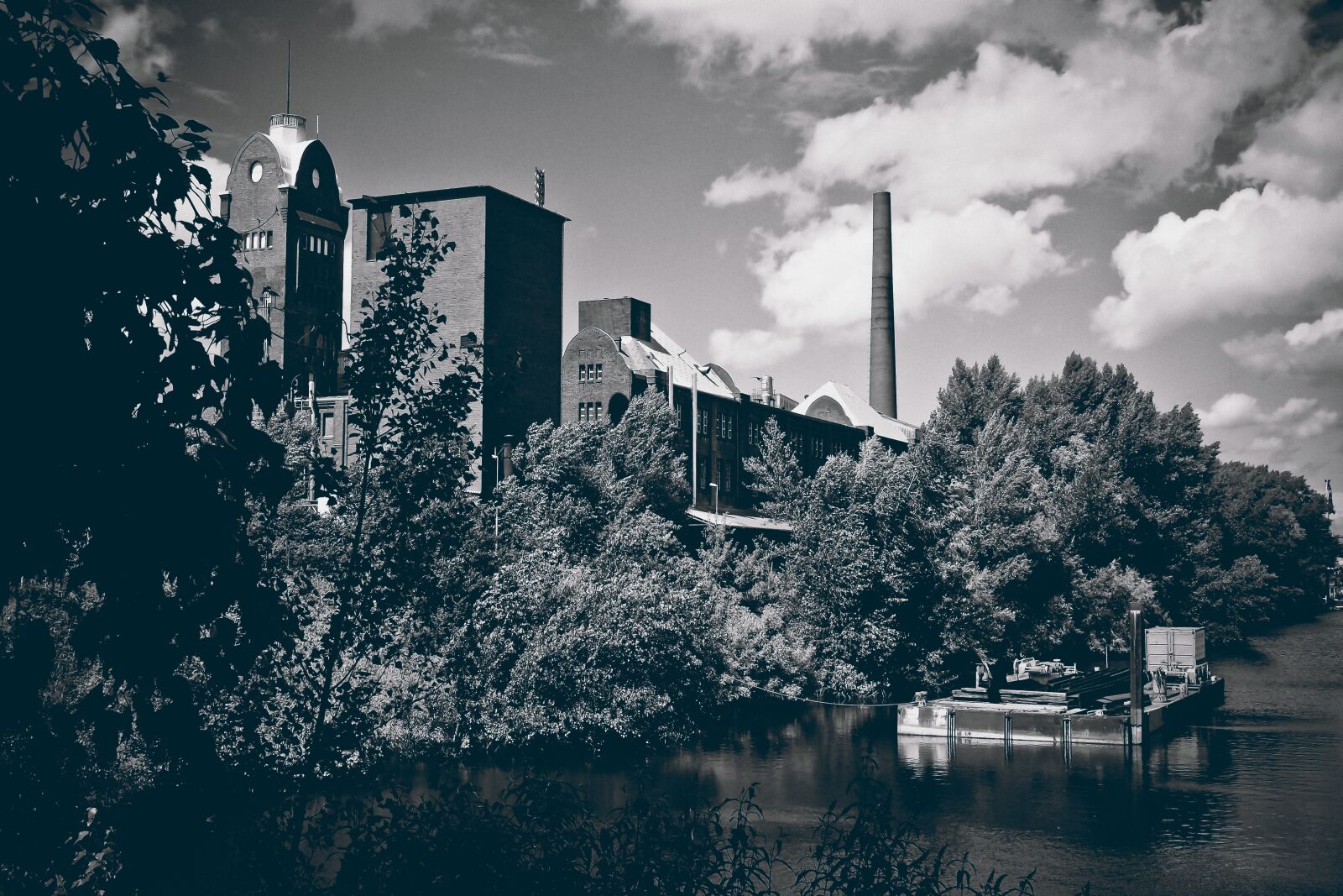 Olympus OM-D E-M10 sample photo. Port, factories, factory photography