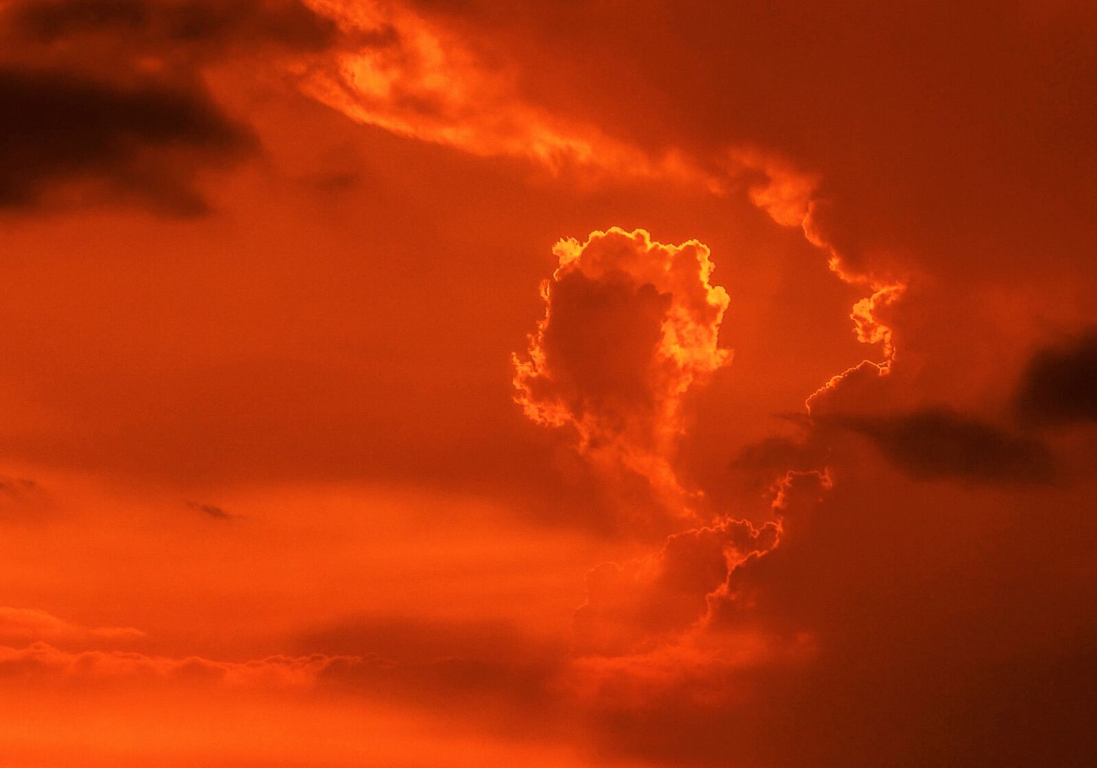 Canon PowerShot SX400 IS sample photo. Sunset, clouds, golden photography