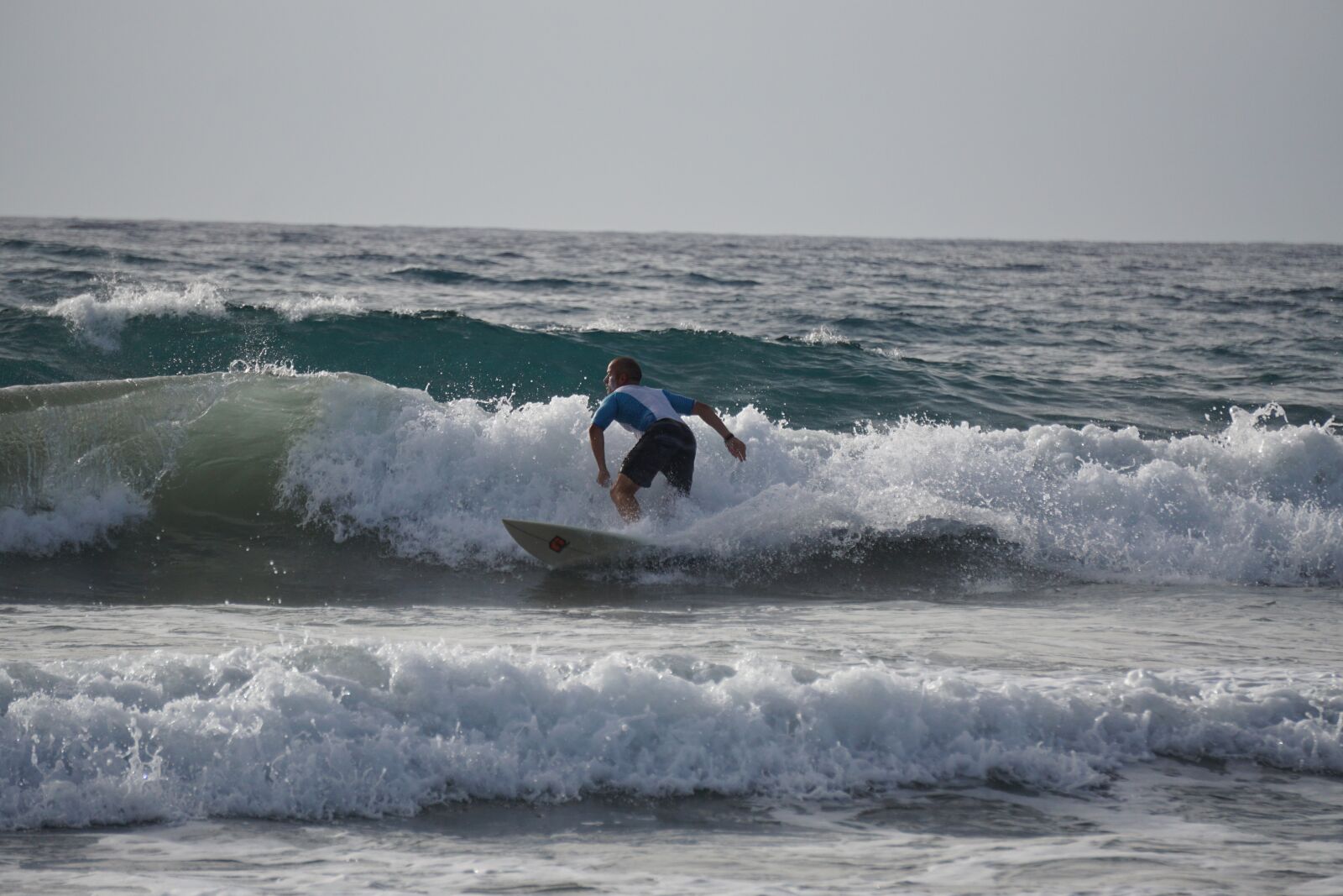 Sony E 55-210mm F4.5-6.3 OSS sample photo. Surf, water, sport photography