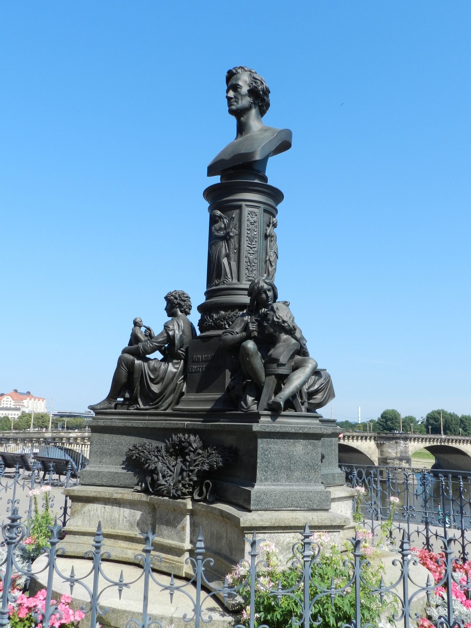 Nikon Coolpix P500 sample photo. Dresden, br hl's terrace photography