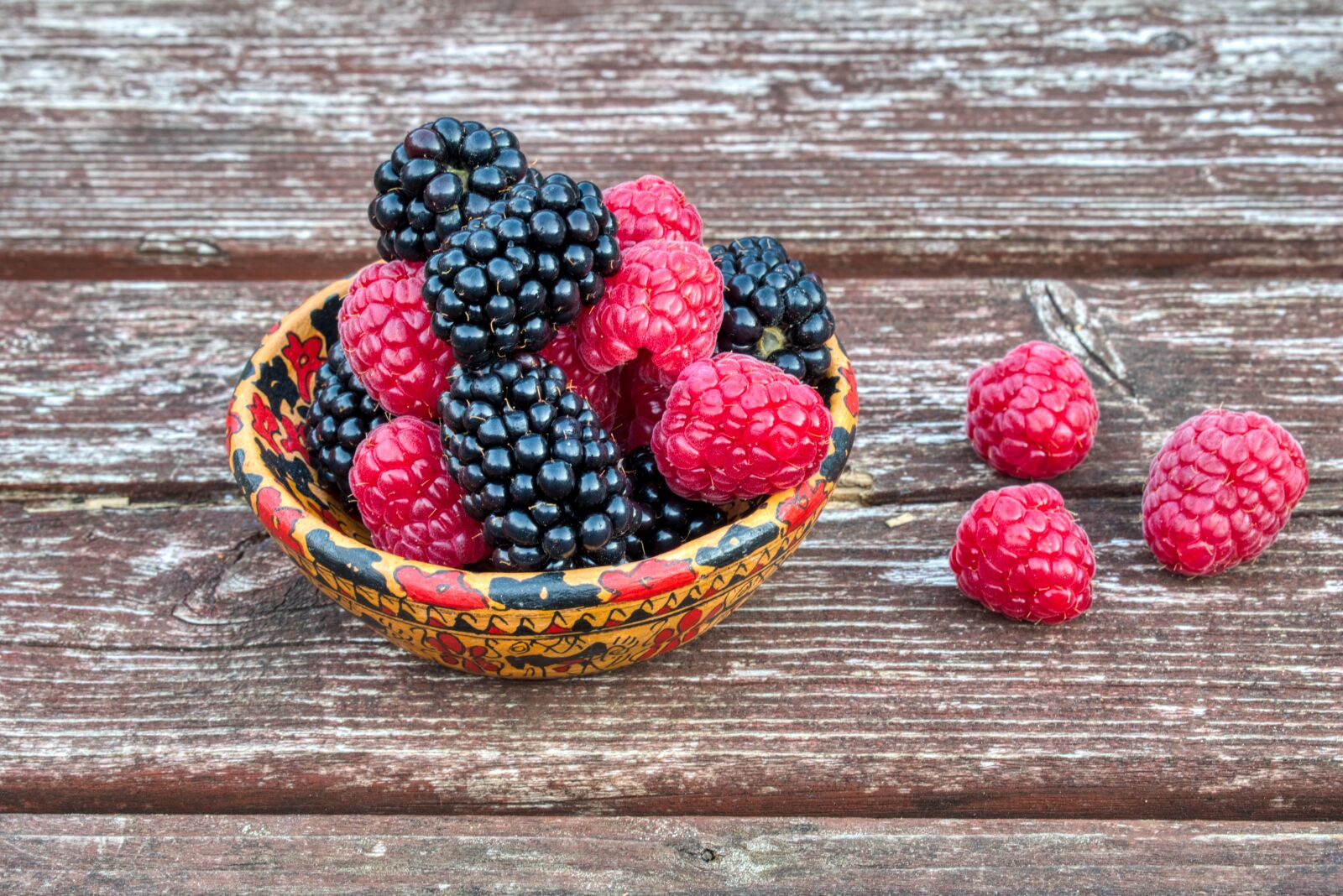 Nikon D3300 sample photo. Berries, raspberry, blackberries photography
