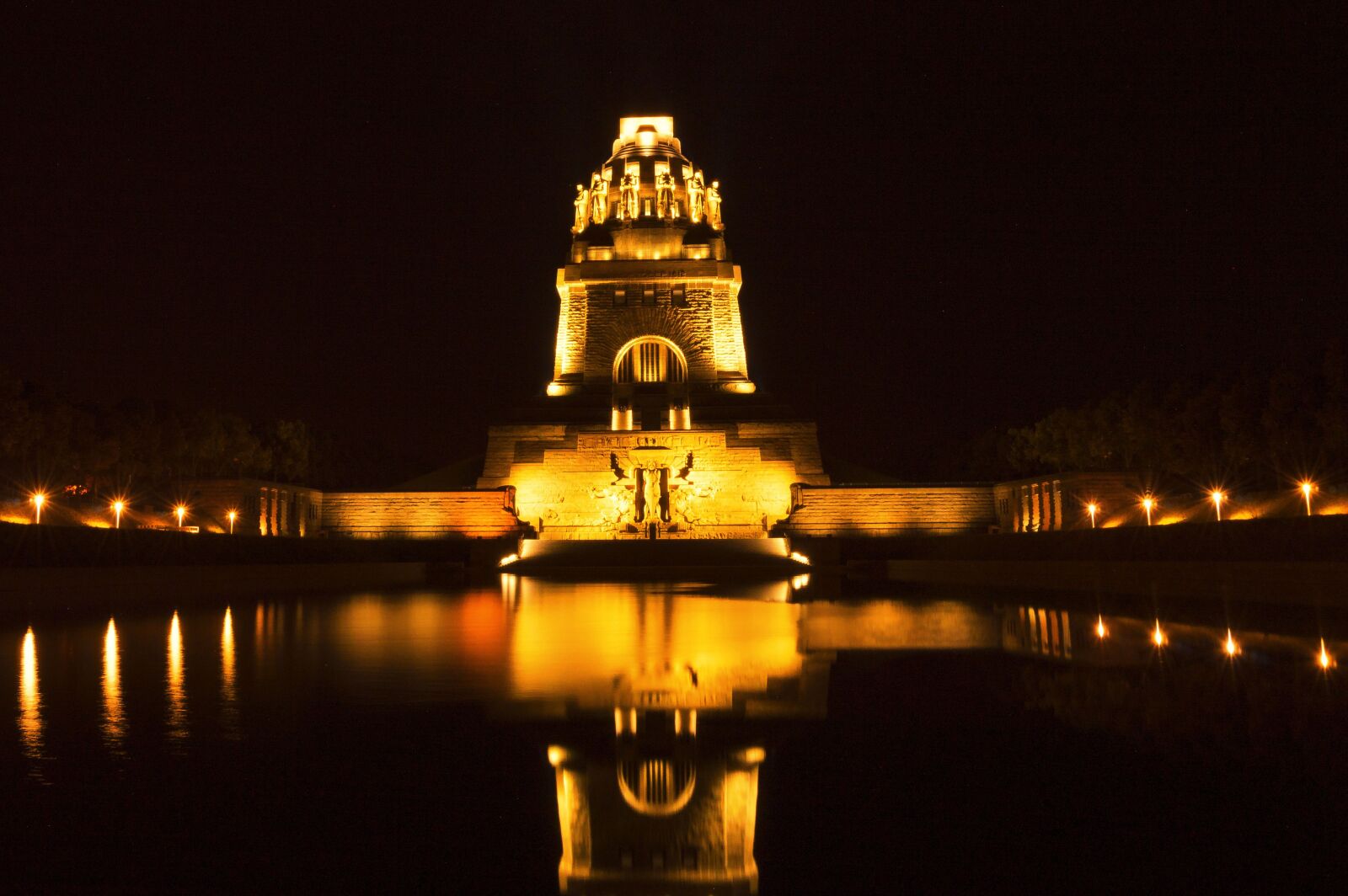 Nikon D3200 sample photo. The battle of the photography