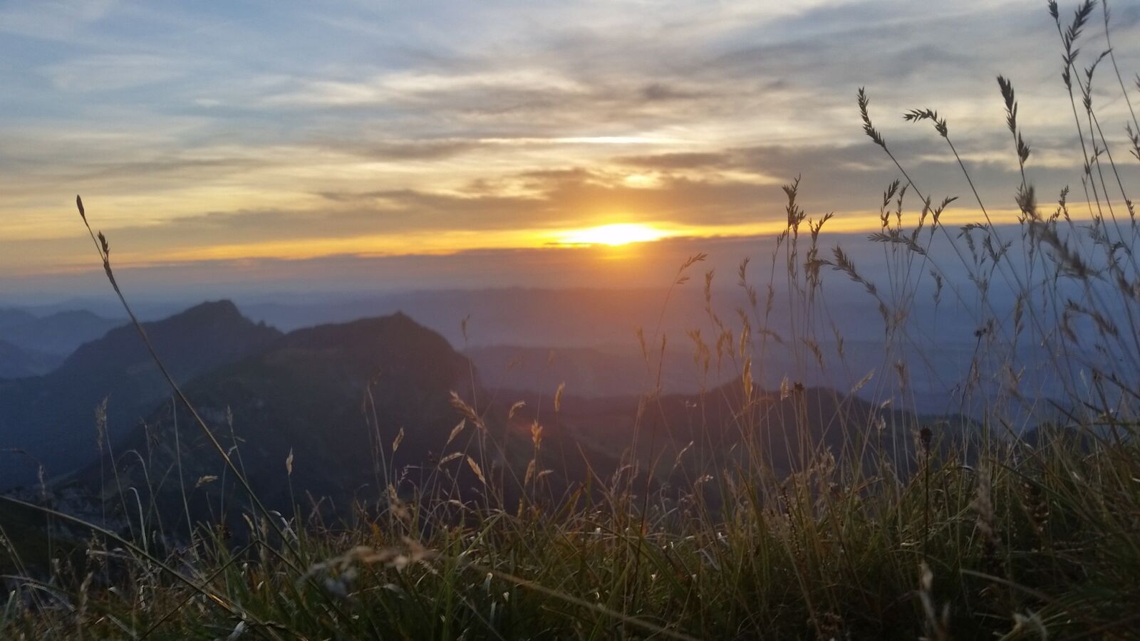 Samsung Galaxy S5 sample photo. Sunset, ram box, pilatus photography