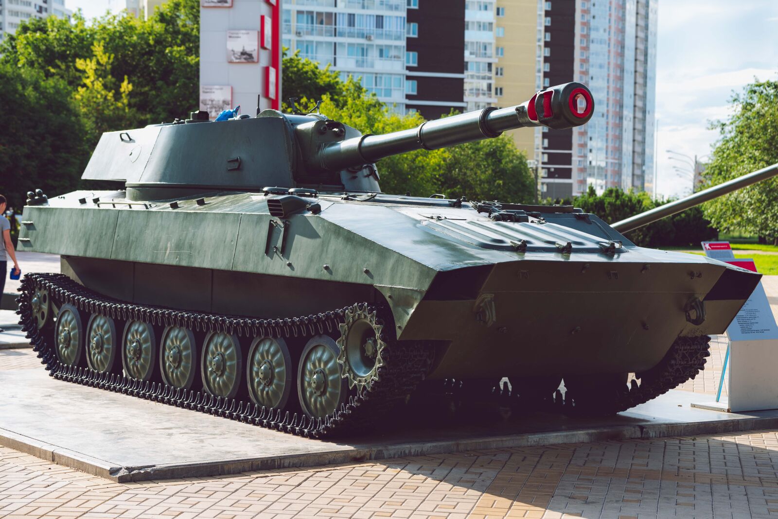 Nikon D750 sample photo. Battle tank, war, army photography