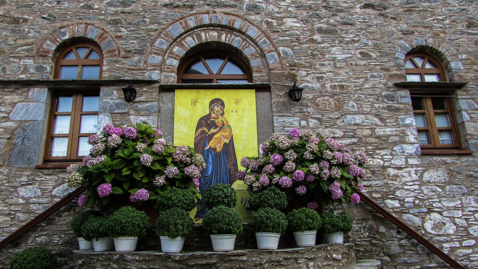 Canon PowerShot SX400 IS sample photo. Monastery, church, icon photography