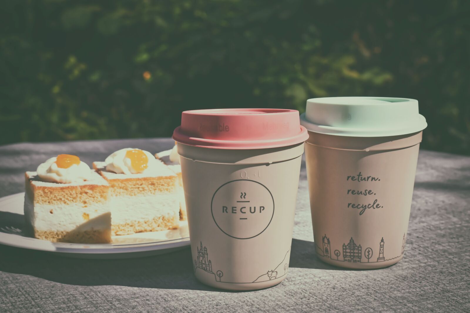 Nikon D7200 sample photo. Recup, coffee to go photography
