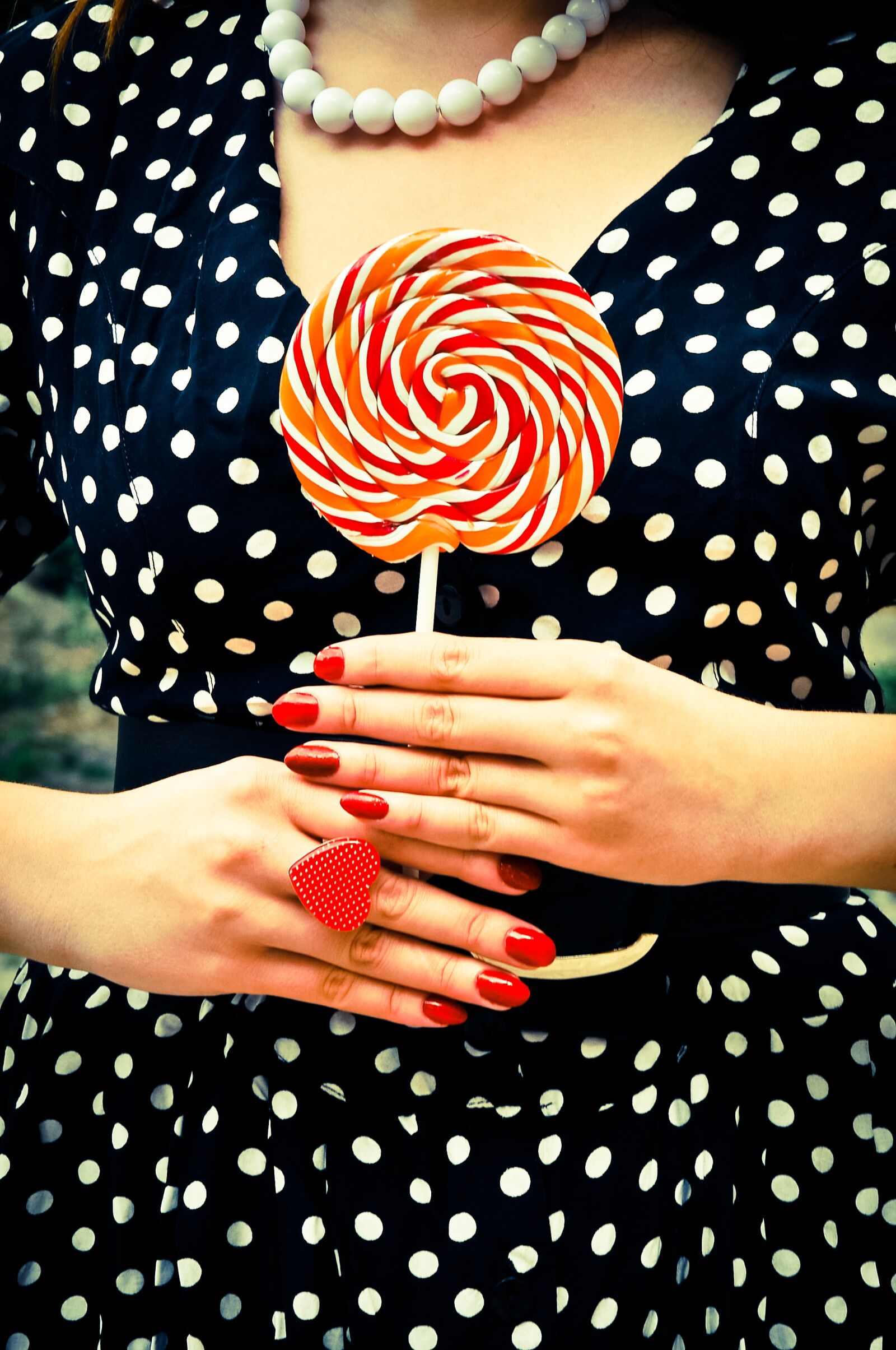 Nikon D300 sample photo. Pin-up, peas, lollipop photography