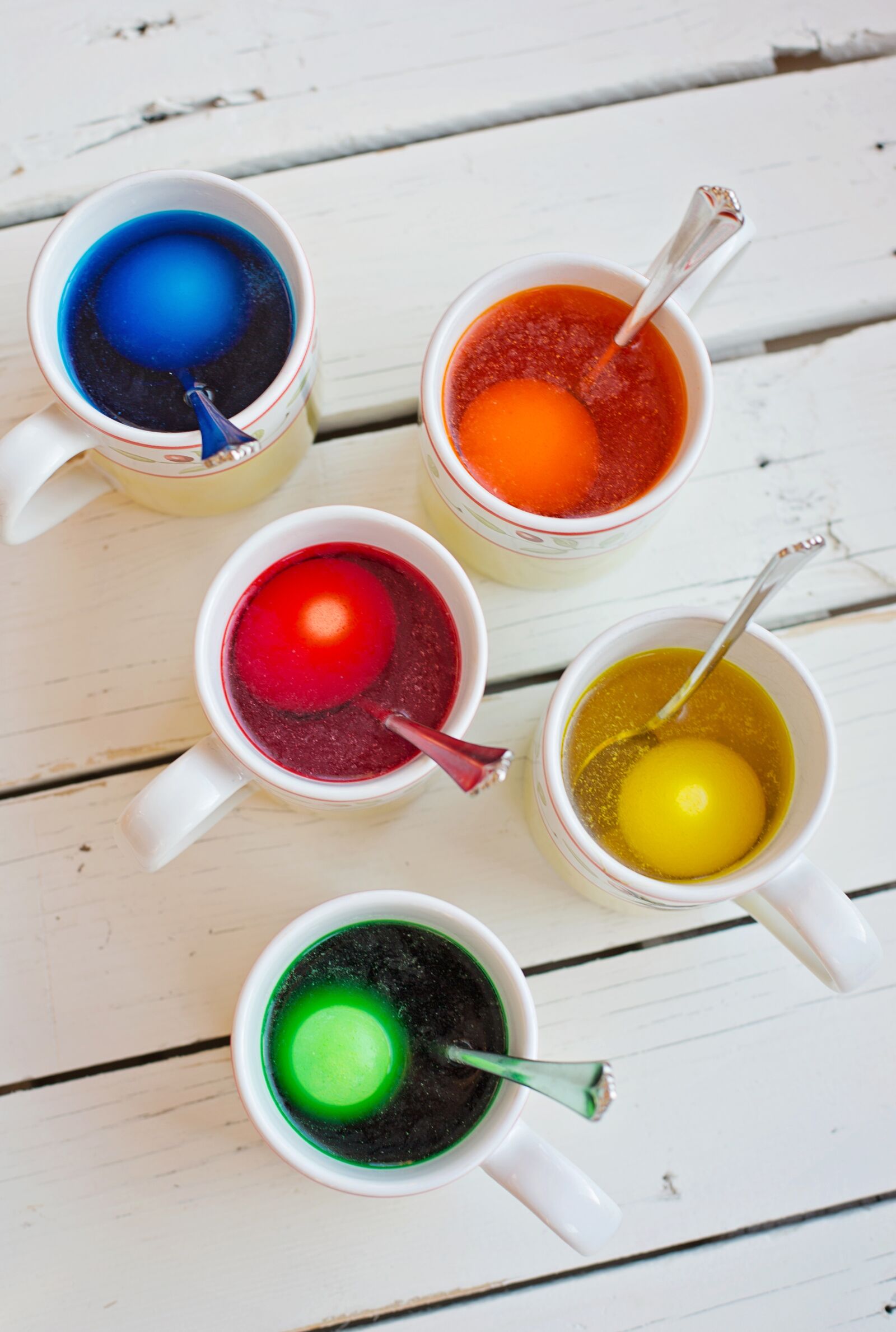 Canon EF 50mm F1.4 USM sample photo. Easter egg coloring, egg photography