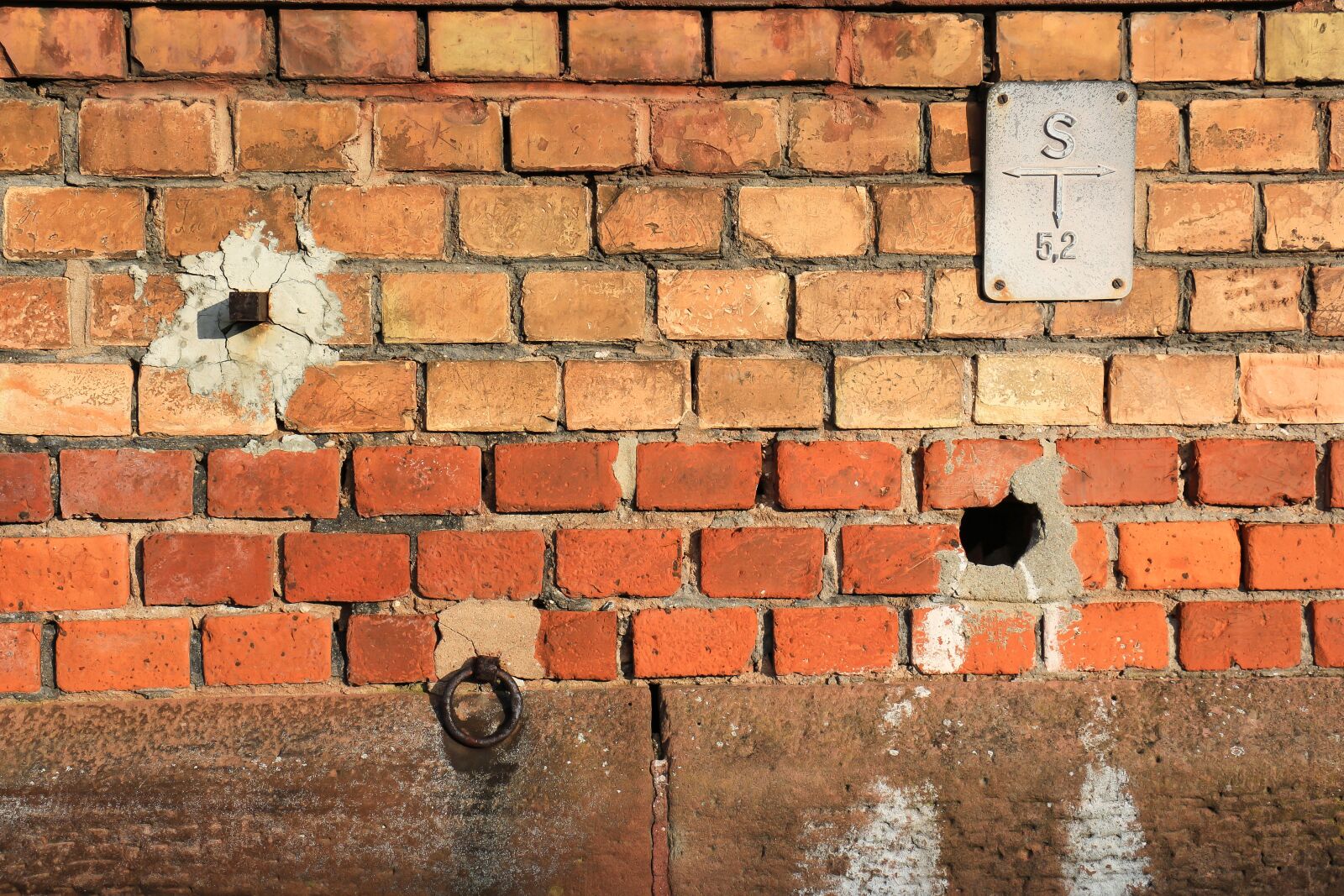 Canon EOS 700D (EOS Rebel T5i / EOS Kiss X7i) sample photo. Brick, wall, old photography