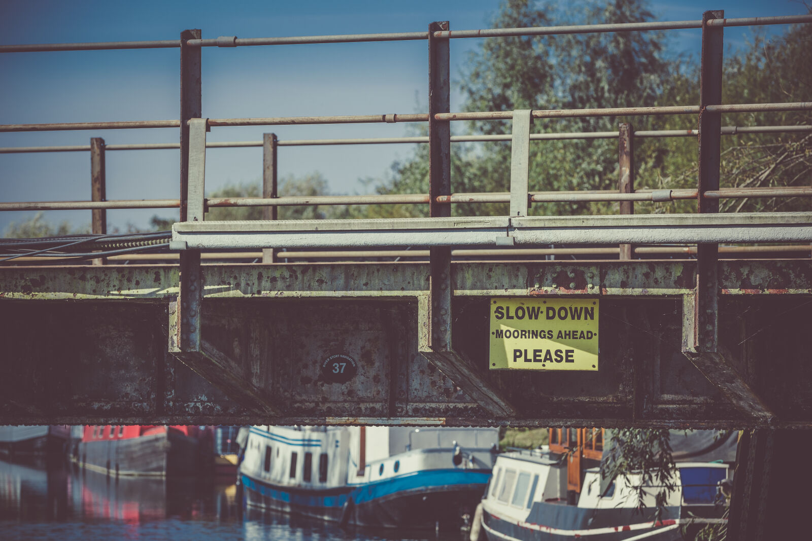 Canon EF 70-200mm F2.8L IS II USM sample photo. Bridge, rails, railway, line photography