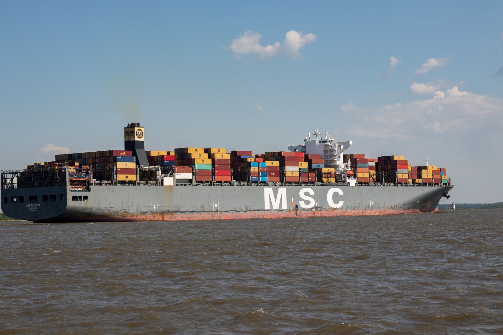 Canon EOS 80D sample photo. Container ship, freighter, frachtschiff photography