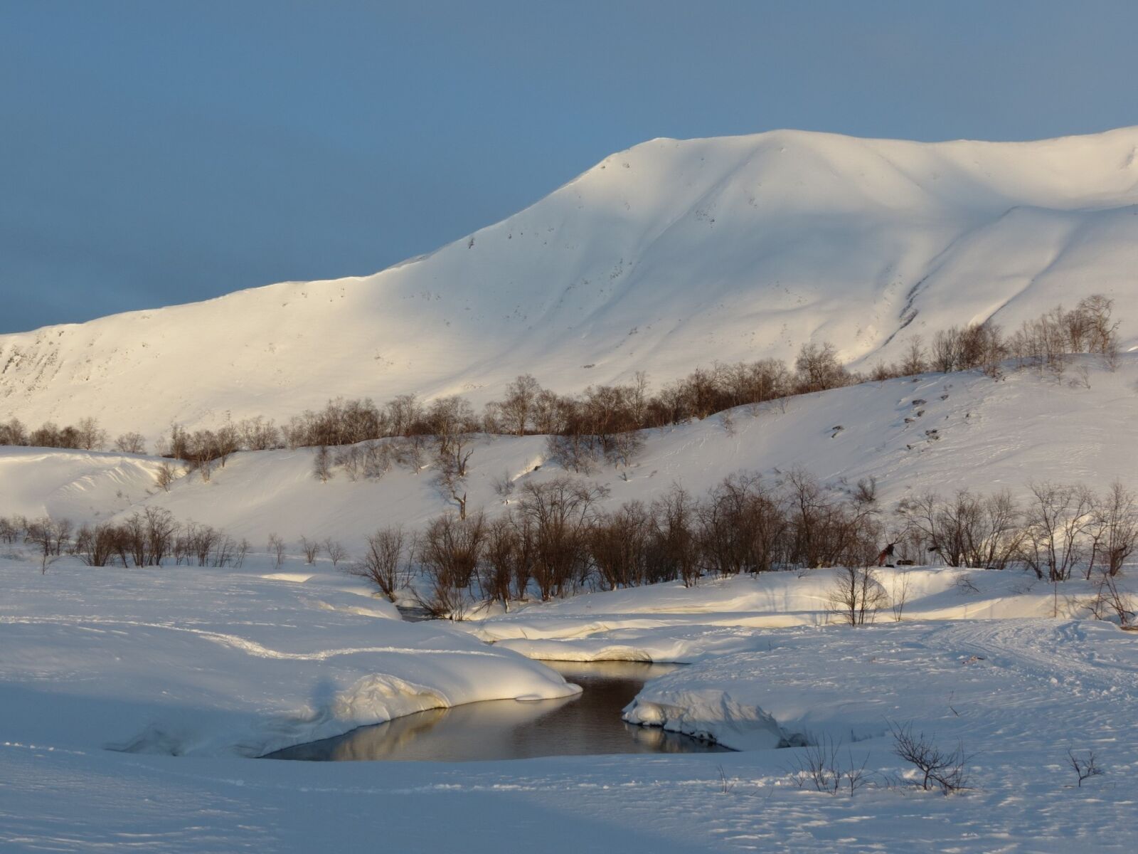 Canon PowerShot SX40 HS sample photo. Winter, mountains, volcano photography