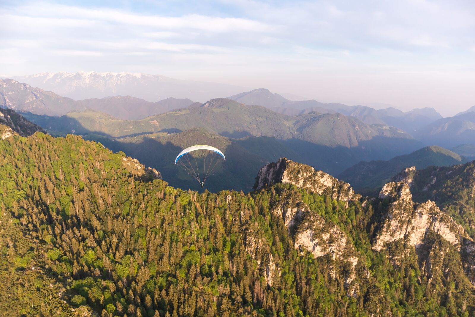 Canon EOS M6 + Canon EF-M 15-45mm F3.5-6.3 IS STM sample photo. Paragliding, sunset, flying photography