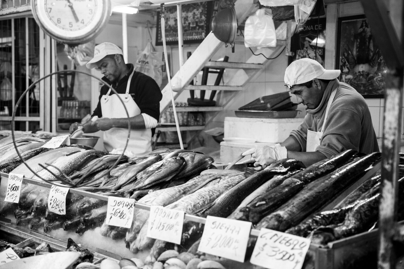 Canon EOS 5D Mark II sample photo. Fish market, market, traditionally photography
