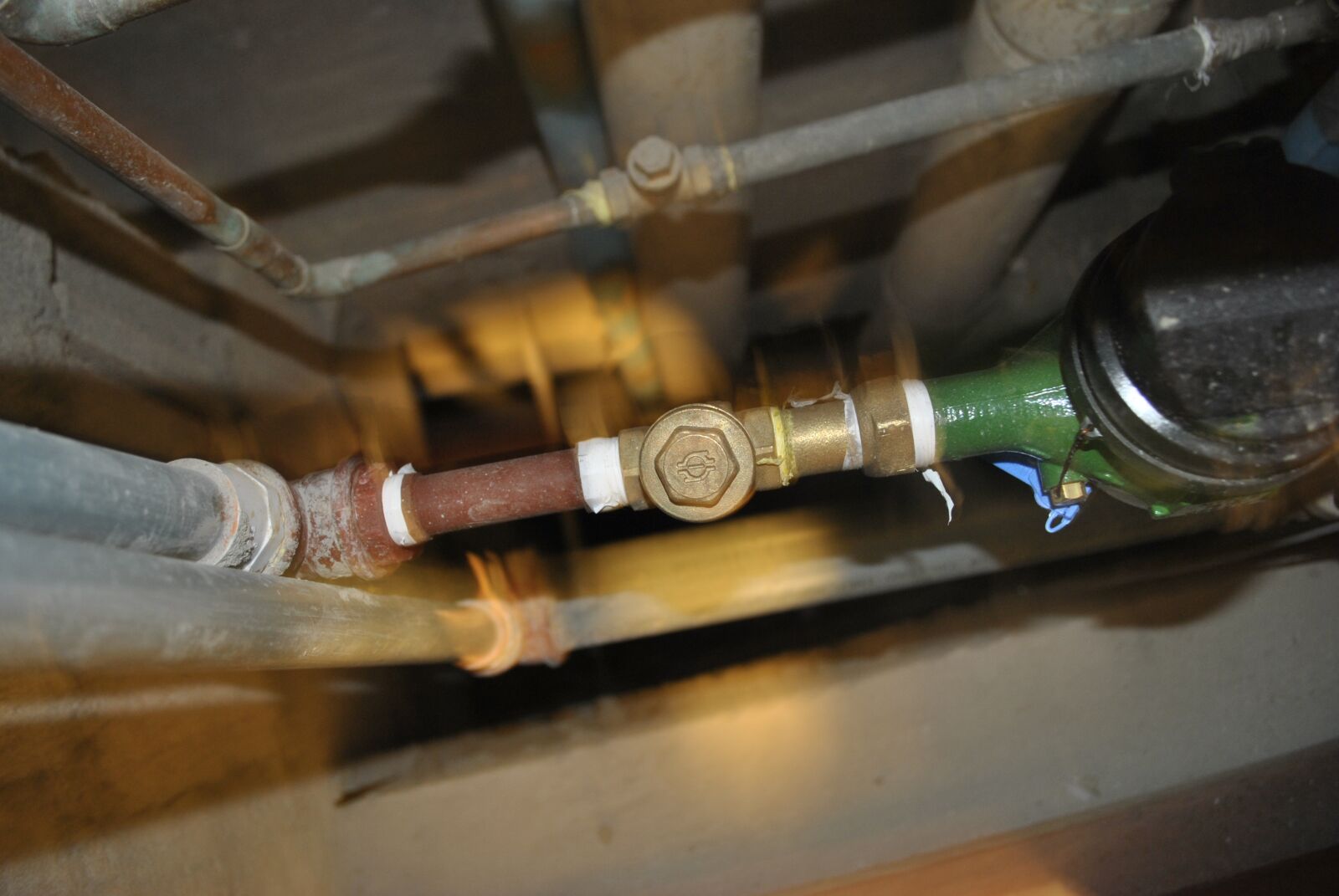 Nikon D3000 sample photo. Tubes, plumbing, water photography