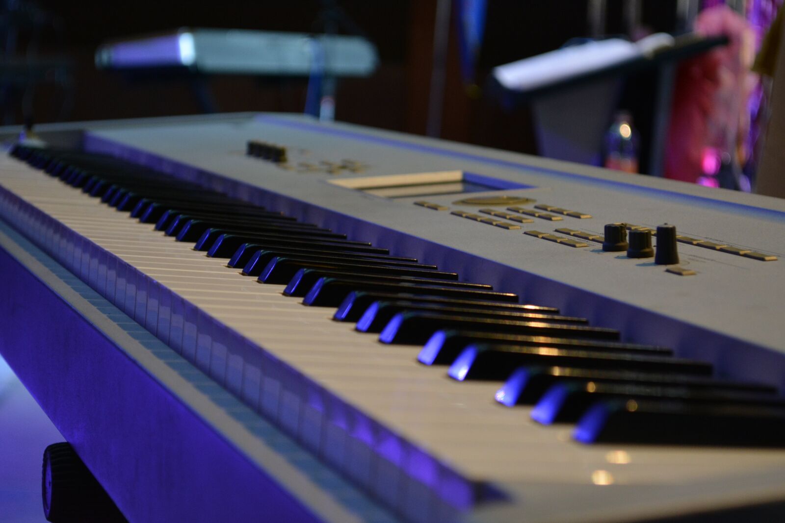 Nikon D5200 sample photo. Piano, instruments, keys photography