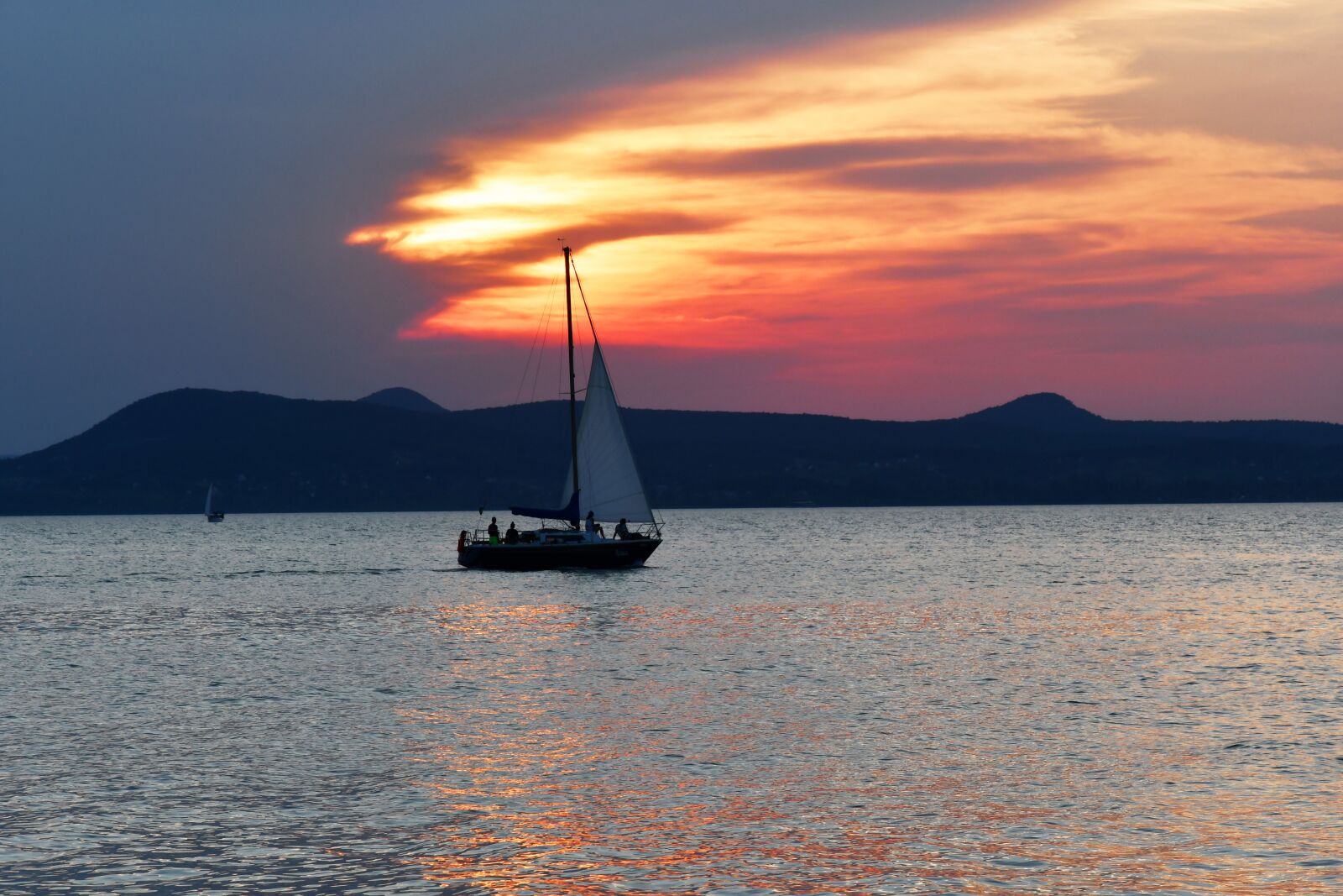 Nikon D7500 sample photo. Sunset, in the evening photography